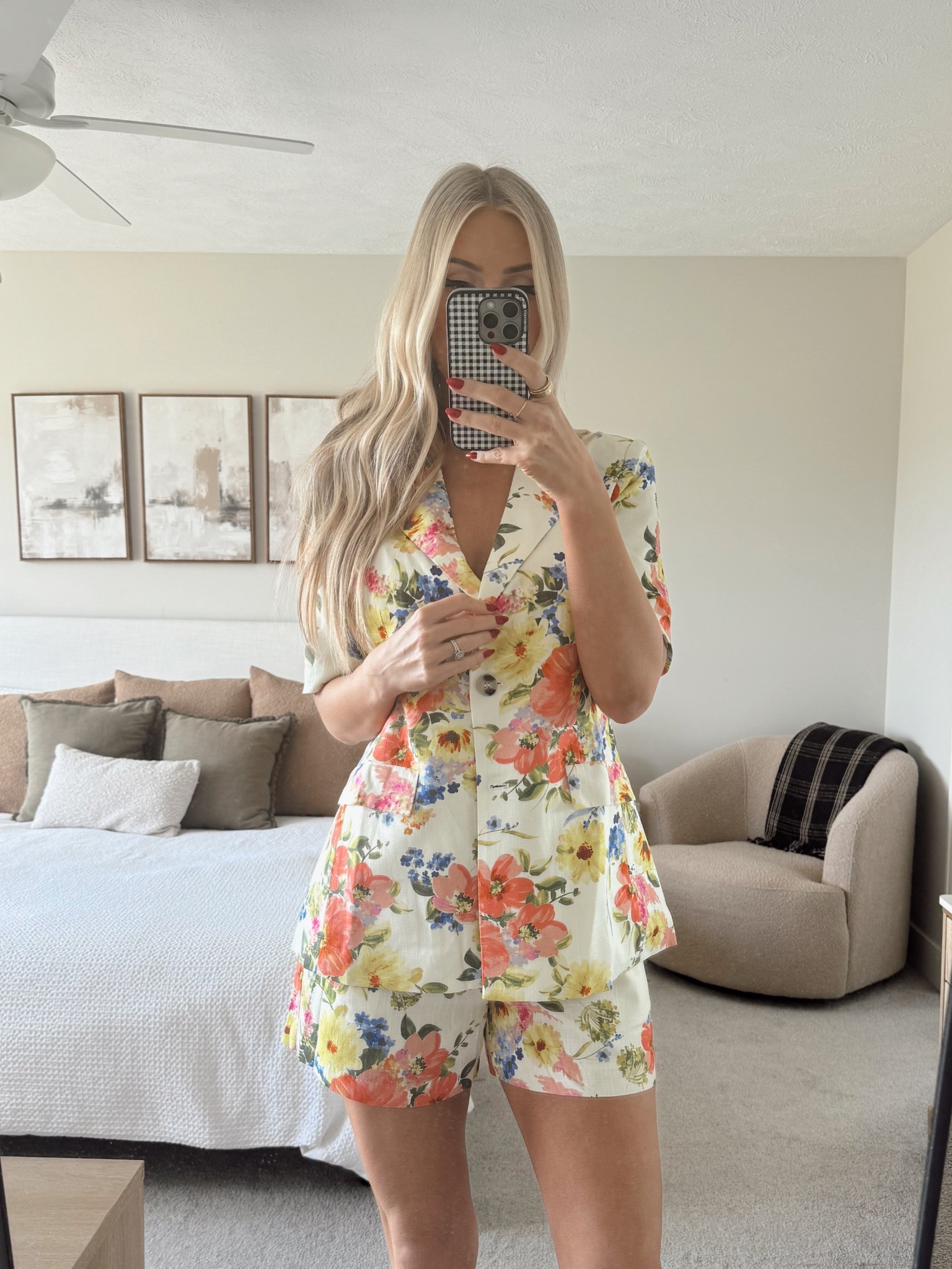 Wearing a size S in the blazer & size M in the shorts

#LTKootd #LTKSaleAlert