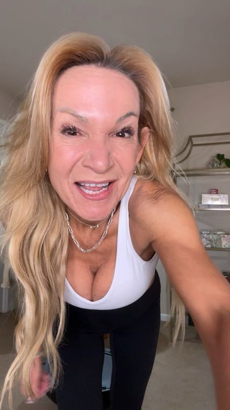Here’s what I do to maintain THESE ABS at 57:

PRIORITIZE PROTEIN

PLANKS PLANKS PLANKS 

BALANCE TRAINER

Should I post more balance trainer tutorials?

xoxo
Elizabeth 

#LTKVideo #LTKover40 #LTKfitness
