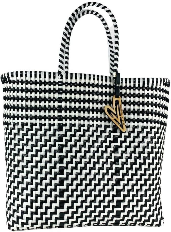 MARIA VICTORIA-Magpie-Handwoven plastic Mexican tote bag. Perfect for summer, indoor and outdoor ... | Amazon (US)