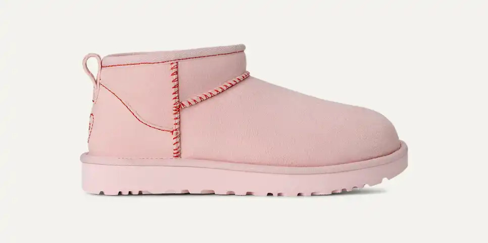 Classic Ultra Mini Love '26 | UGG (US)