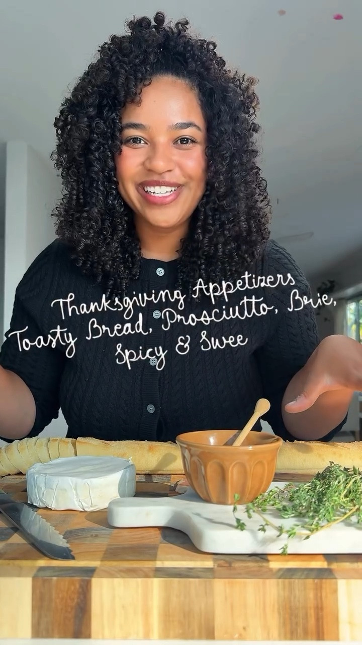 Day 6  of 7 days of nostalgic Thanksgiving Recipes from scratch!!The recipe is on my blog! I’m kicking off my Thanksgiving recipe series with a week long mini series but you can expect to see recipes, hosting tips, & more all month long! ✨🤍 And then!! OUR CHRISTMAS SERIES WILL BEGIN!! 🎄🤍