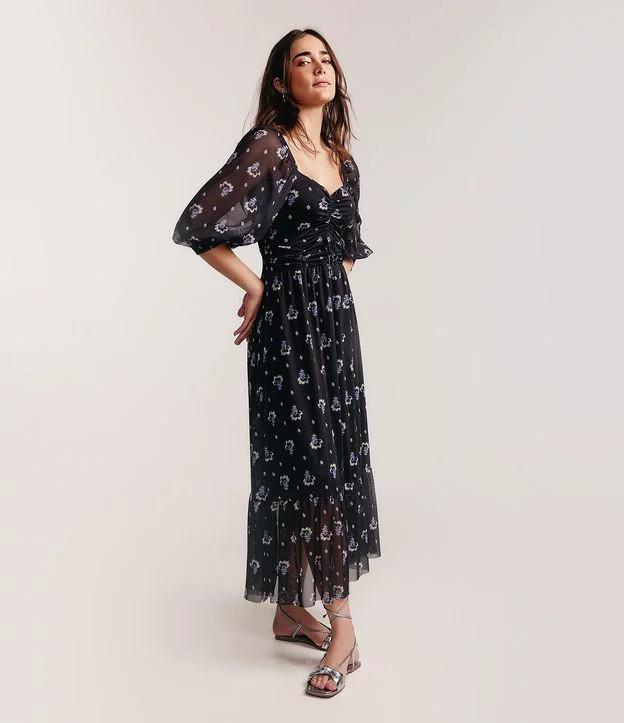 Vestido Midi em Tule com Franzido no Busto e Estampa Floral Preto | Renner (BR)
