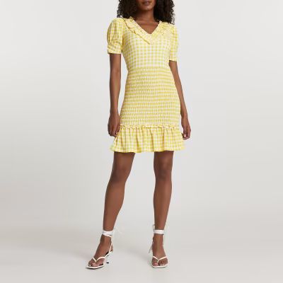Yellow short sleeve gingham shirred dress | River Island (UK & IE)