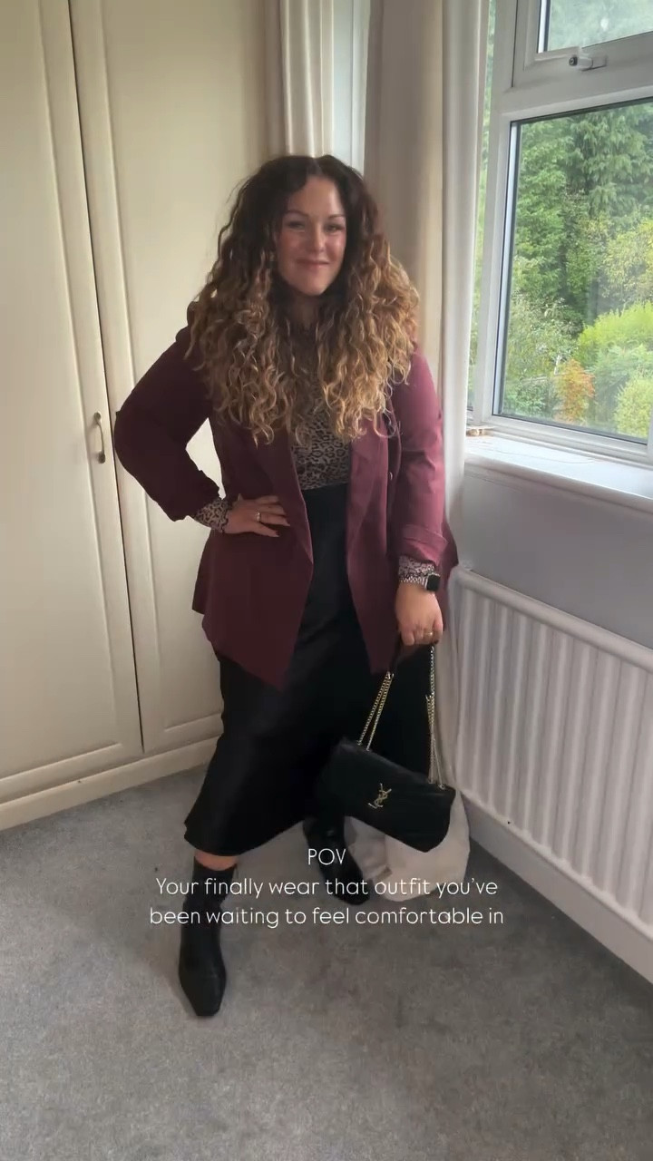 Sunday best 💫 - What I wore to my baby’s christening 💫🥰⛪️ 

📍Save for inspo for your next occasion 

Blazer & skirt @hm 
Top @newlook
Boots @prettylittlething 
Lip oil @beautypie 

#sunday #sundaybest #ootd #blazer #leopardprint #meshtop #satinskirt #burgundy #wine #blazer #autumn #style #midsizestyle #midsizefashion #midsizeblogger #christeningday