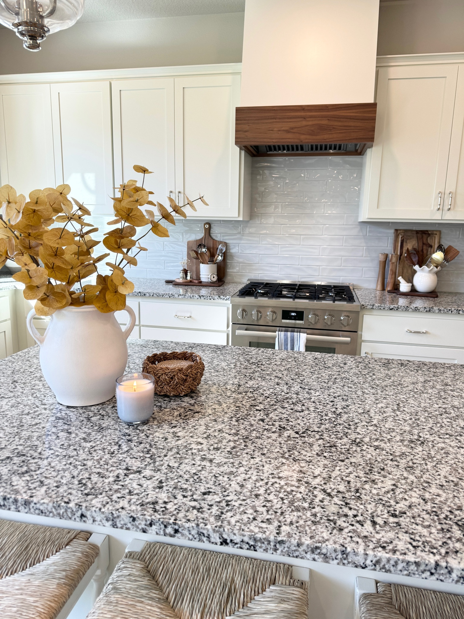 Kitchen, kitchens, fall vibes, kitchens of Instagram, pair in 3s

#LTKHome #LTKFallSale #LTKU