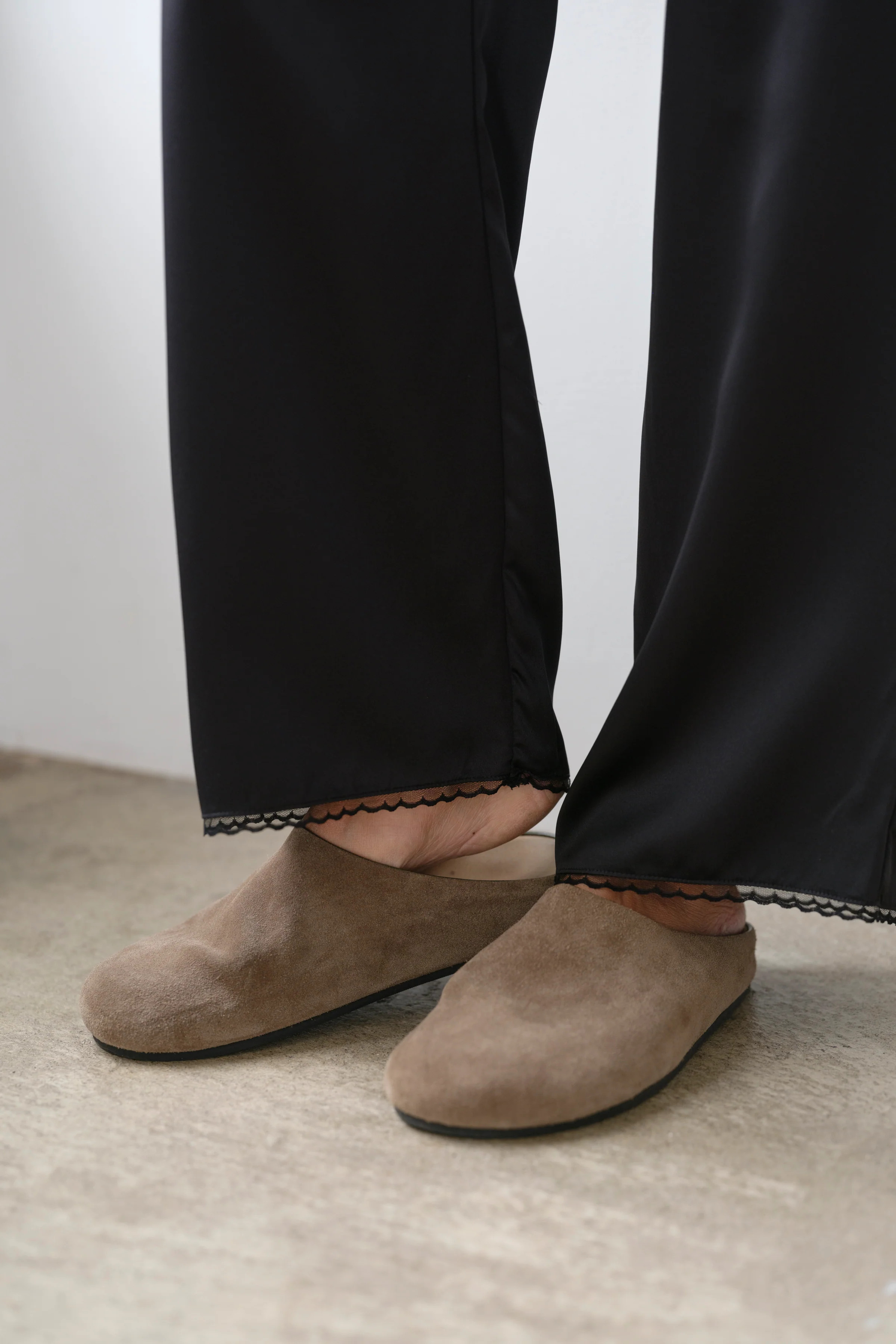 The Silk Lace Simple Pant | DONNI.