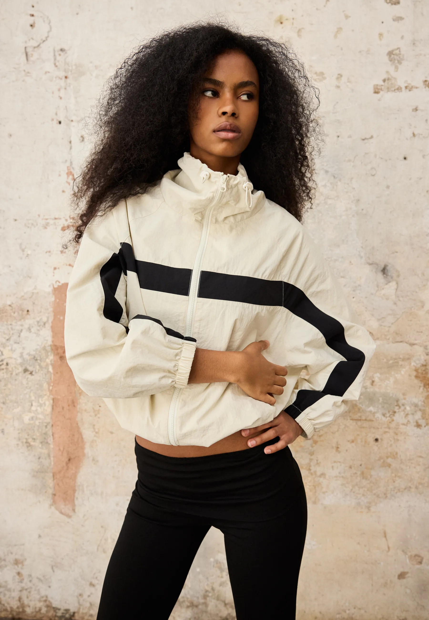 Technische Windjacke - Mode für Damen | Stradivarius Deutschland | Stradivarius DE