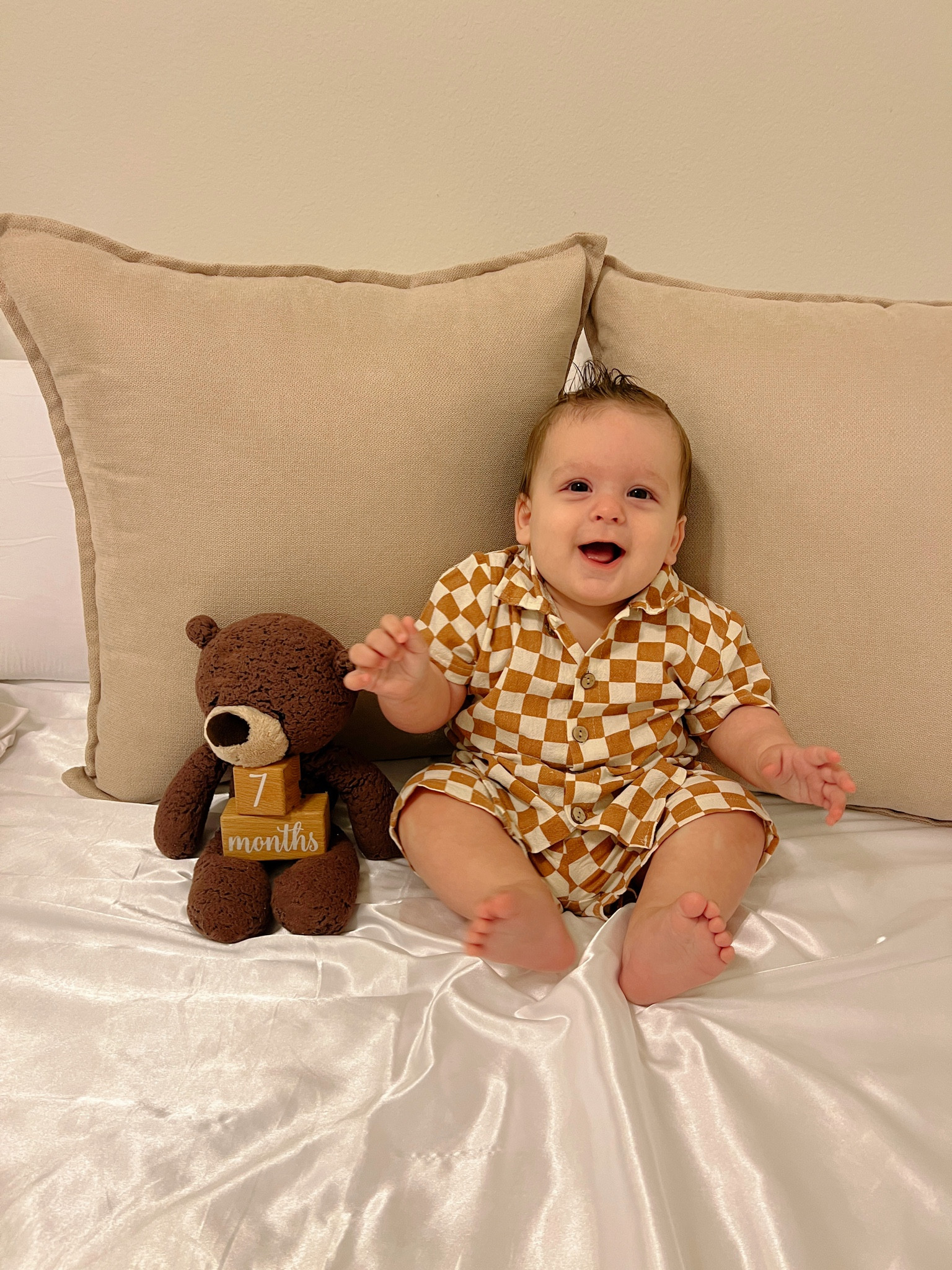 My little bestie turns 7-months today 🤎🧸 

Luka’s 1st toother came in and he’s most definitely feeling himself. How does time go by so fast 🥺

.

.

.



#babygirl #babyboy #babylove #momlife #babyfashion #babiesofinstagram #babyphotography #motherhood #instababy #momblog #irishtwins #instadaily #toddlerlife #motherhoodunplugged #liketoknowit #ltk #2under2 #familytime #family #amazonbabyfinds #dallastexas

#LTKbaby #LTKkids #LTKunder100