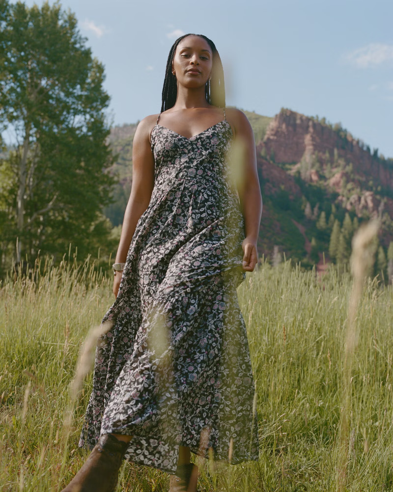 Women's V-Neck Flowy Maxi Dress | Women's New Arrivals | Abercrombie.com | Abercrombie & Fitch (US)