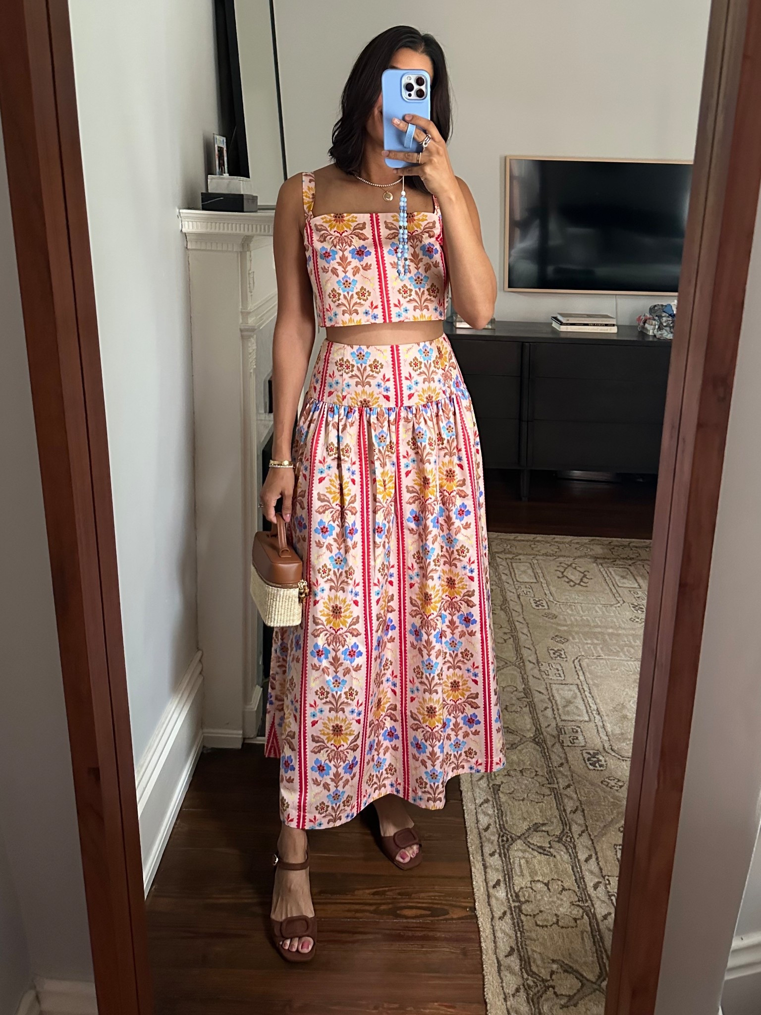 Small top & bottom 

#LTKOver40 #LTKootd #LTKgrwm