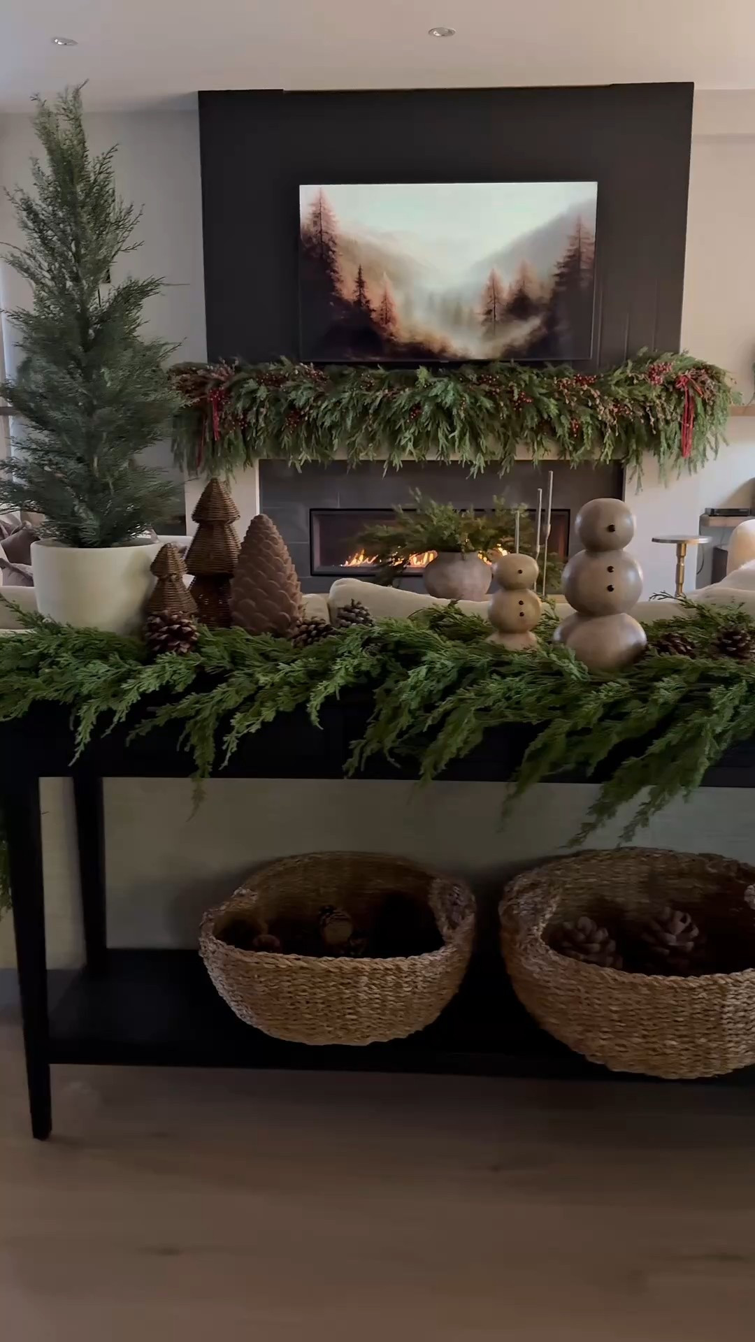 It’s beginning to look a lot like Christmas ✨
Styling my sofa console with some beautiful garland, trees and the cutest snowmen! 
I have stocked up on pinecones and will be adding them to most of my surfaces🤎🤎


#LTKSeasonal #LTKHome #LTKHoliday