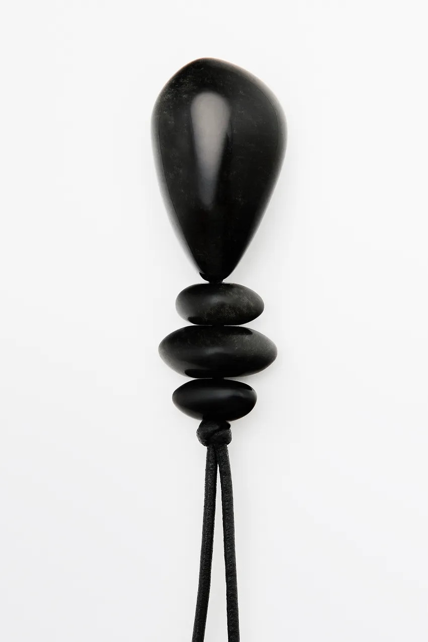 Long leather cord stone necklace - BLACK | Massimo Dutti US