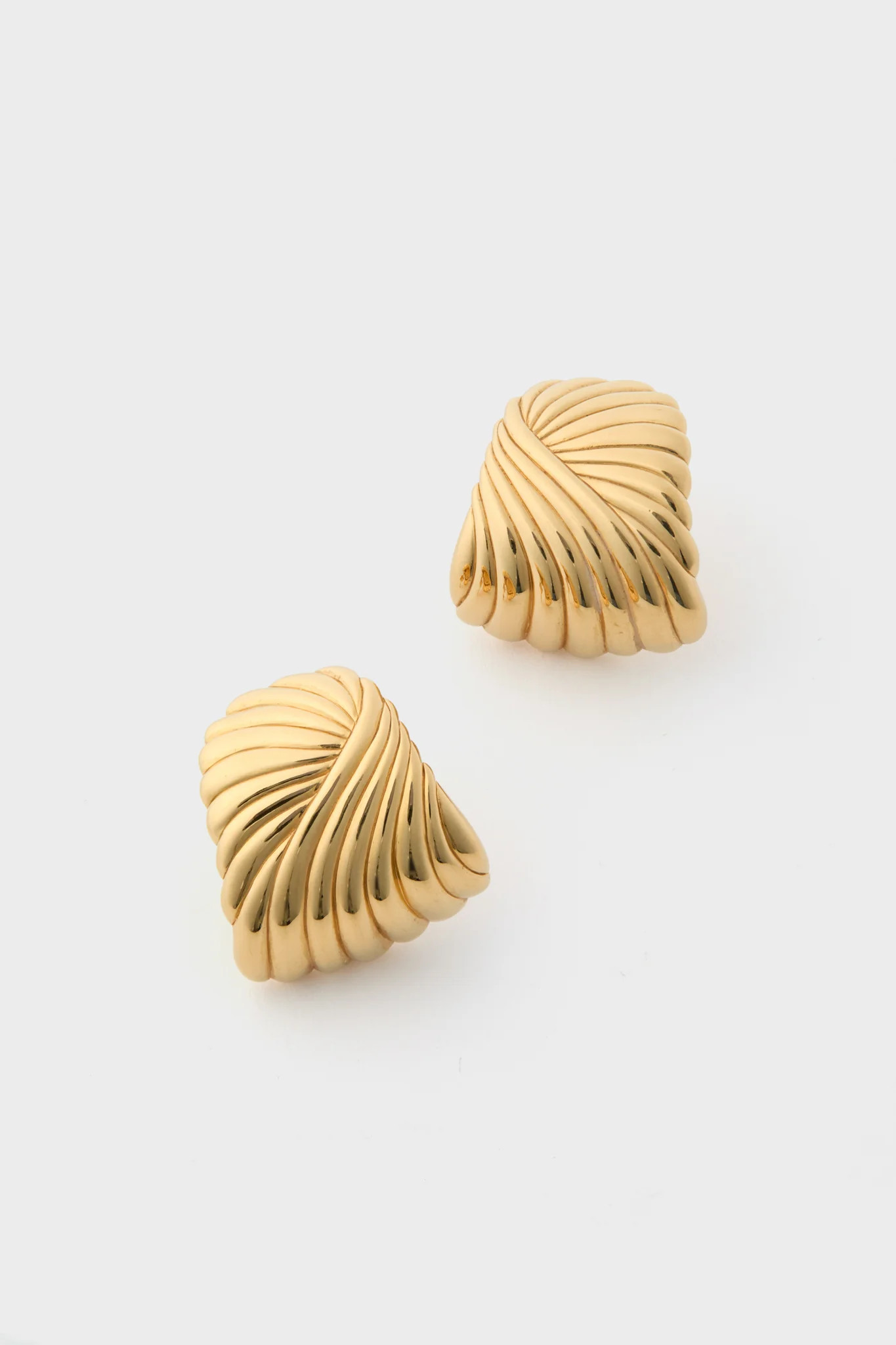 Gold Wavy Ridge Ripple Oversized Stud Earrings | Tuckernuck (US)