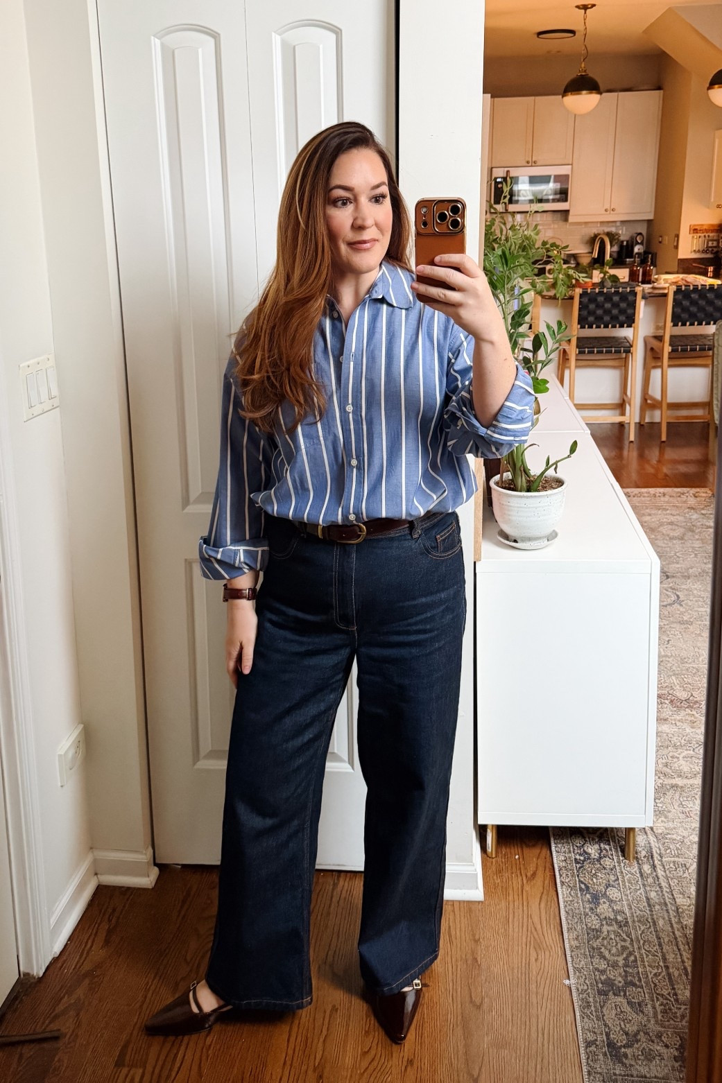 Casual work outfits can be simple but adding quality accessories and styling pieces with a tuck or a sleeve roll can evelate the whole look!

Oversized blue white stripe shirt- Medium
Dark jeans- 10/42
Shoes- Bobbies 
Gold and brown belt- 85

#LTKootd #LTKMidsize #LTKWorkwear