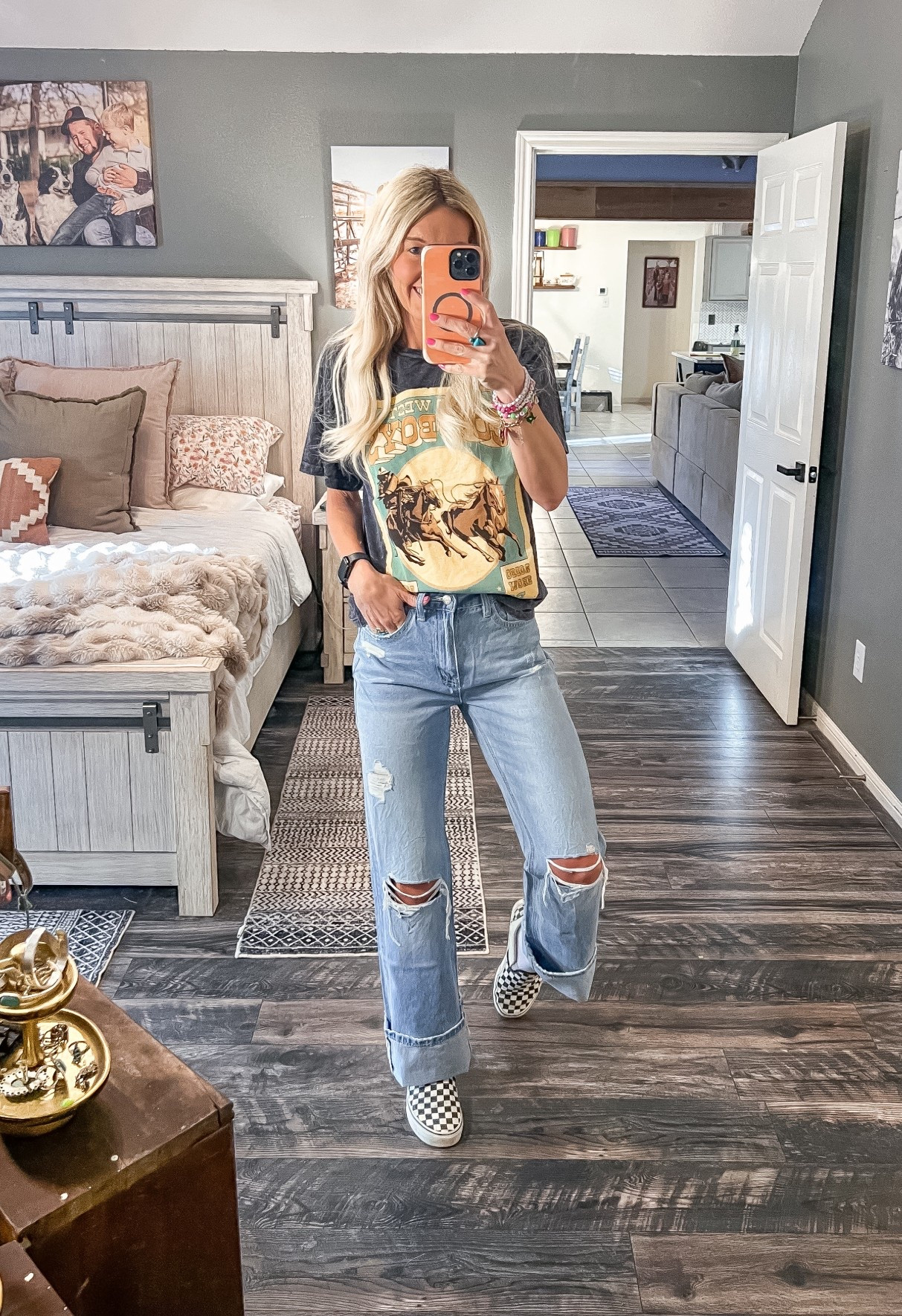 90’s inspired jeans and vans 

#LTKootd #LTKmomlife