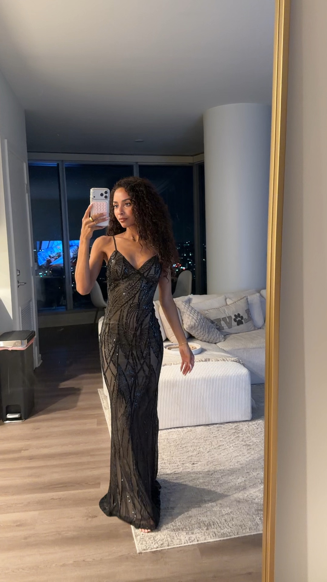 Going out? Celebrating a bday? A holiday event? This dress is PERFECT for any occasion 🖤 
I wore it to a friends bday party & need another excuse to wear it 🙈

Size: XXS

#LTKdayinmylife #LTKootd #LTKSeasonal