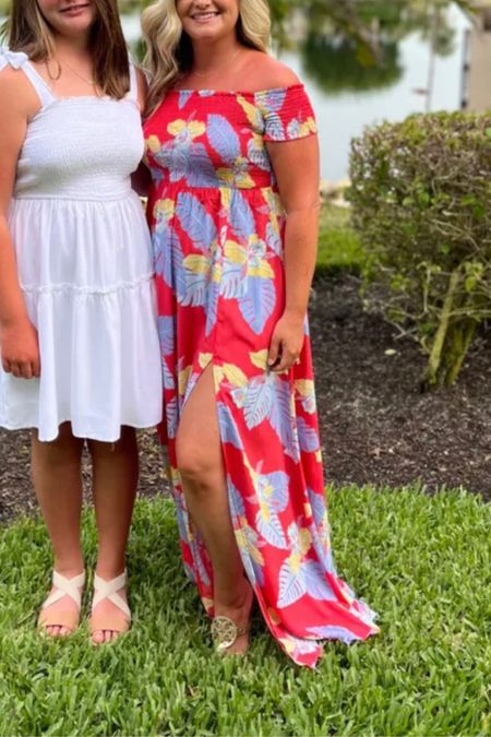 This tropical dress is great as a beach vacation dress and amazing for beach family photos!

155 lbs and 5’4”
Size medium

Petite vacation dress, petite maxi dress, petite tropical dress, vacation dress for curvy woman

#LTKunder100 #LTKcurves #LTKU