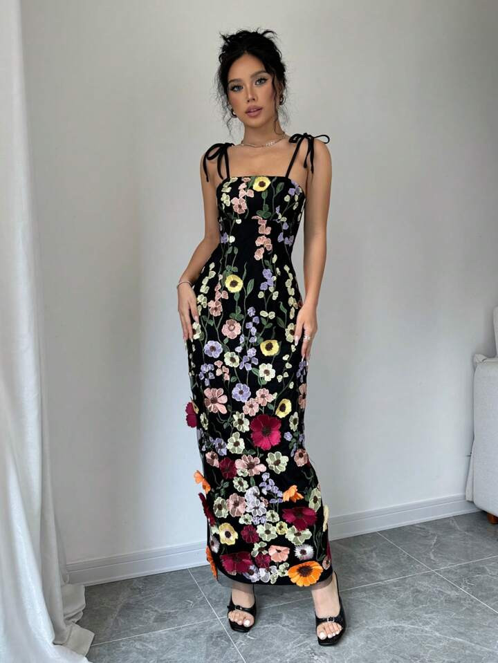 Elenzga Women's Holiday Floral Print Slim Fit Spaghetti Strap Dress | SHEIN