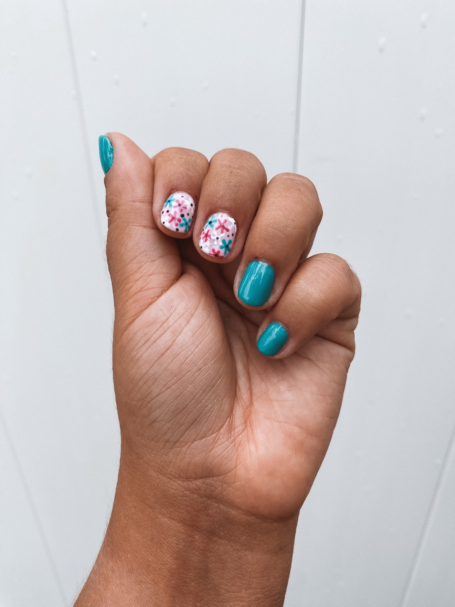 New diy gel mani! 🌺💅🏼🦋

#LTKStyleTip #LTKFindsUnder50 #LTKBeauty