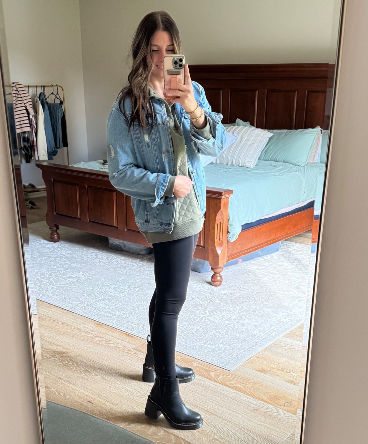 Casual fall fashion // denim jacket 

#LTKStyleTip #LTKSeasonal #LTKShoeCrush