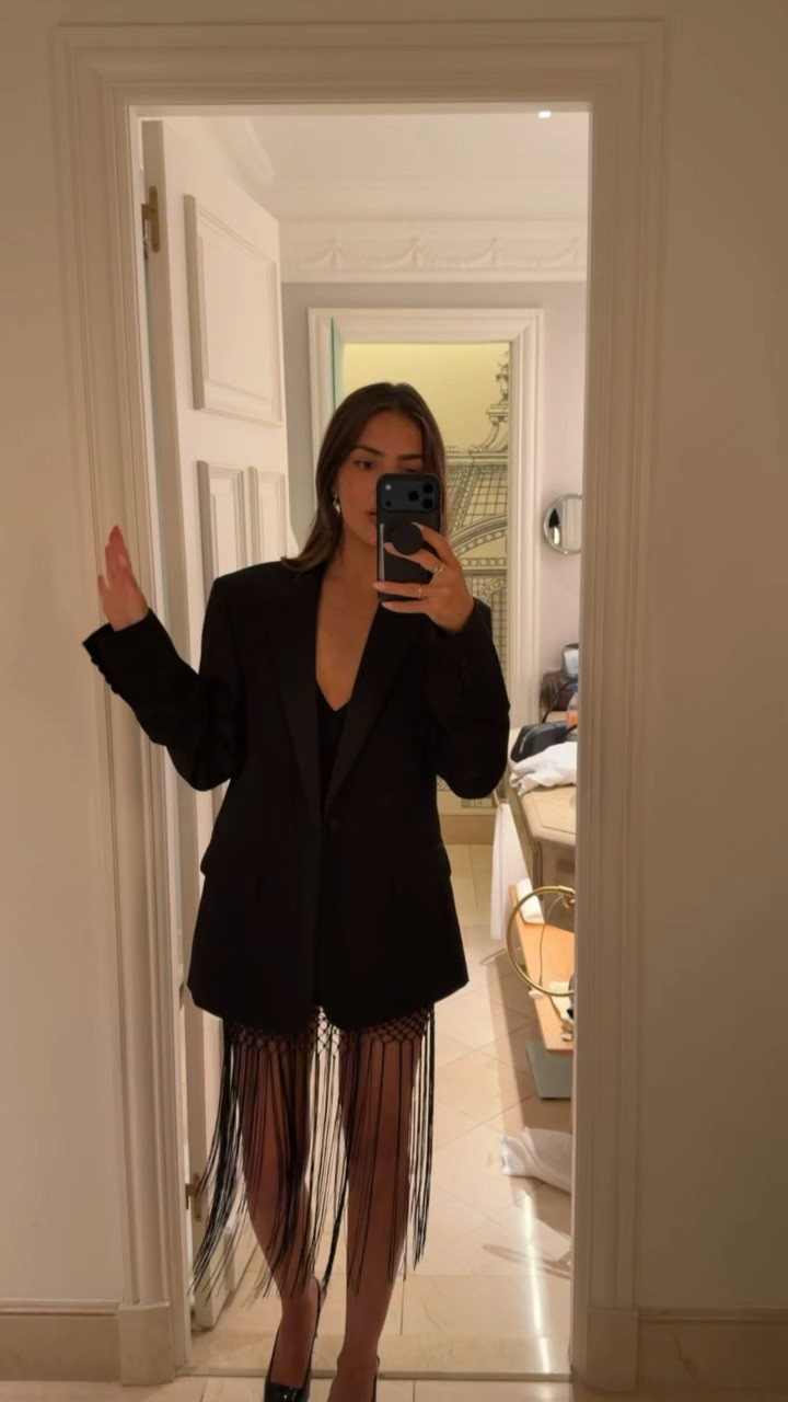 Elevated night out look 🖤 My favorite Commando halter neck bodysuit, black fringe skirt + blazer.

Elevated outfit inspo
Date night outfit
Workwear outfits
Fringe skirt
Summer outfits

#LTKgrwm #LTKootd
