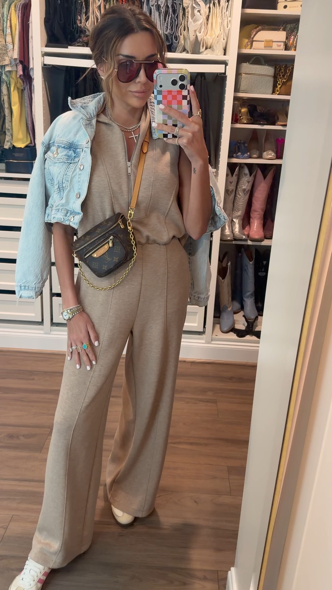 my go to for the comfiest but also cutest outfit ever.

wearing small talk

#LTKootd #LTKdayinmylife