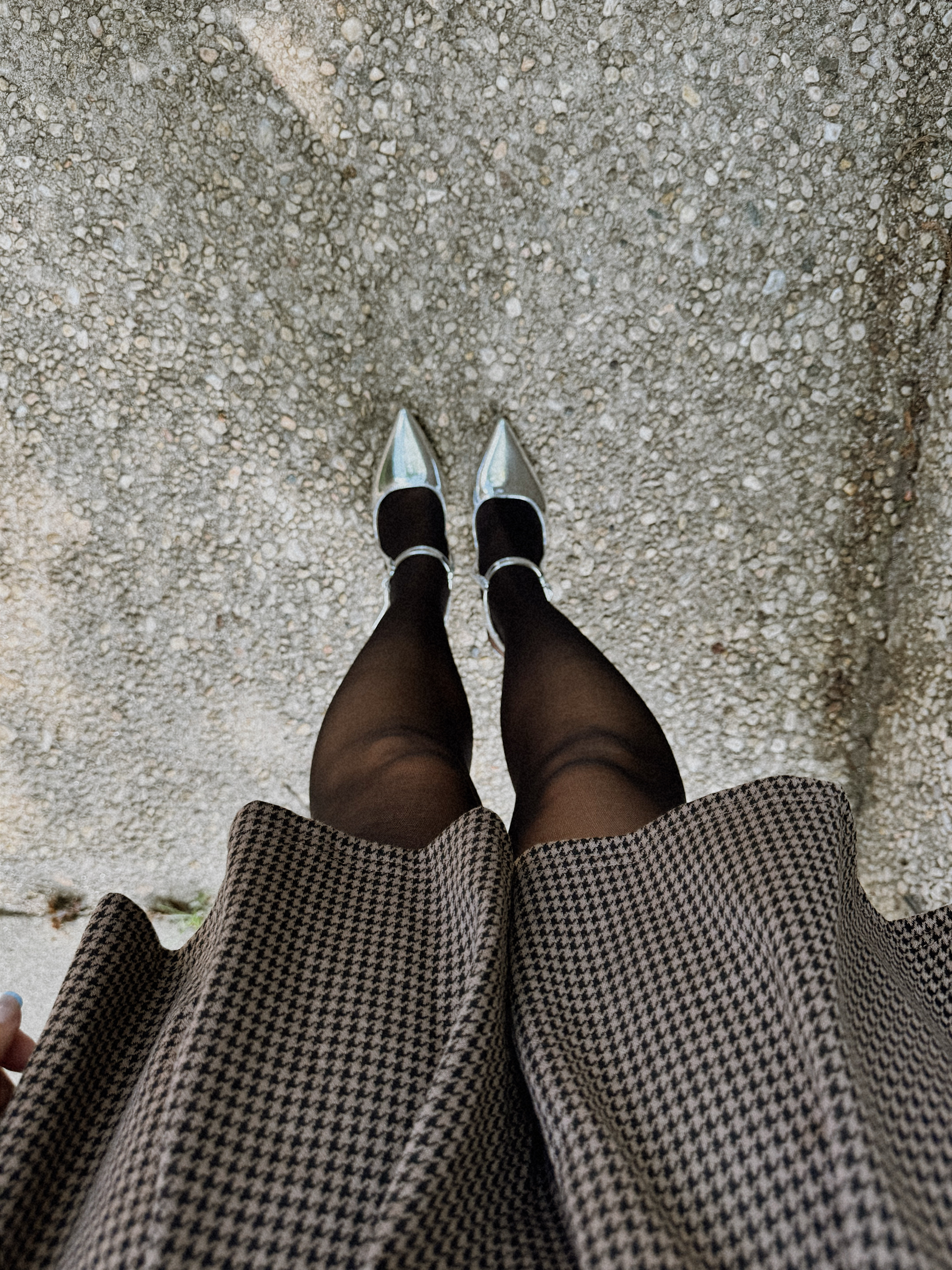 a little zazzle to your feet 🩶




#LTKSeasonal #LTKFindsUnder100 #LTKFindsUnder50