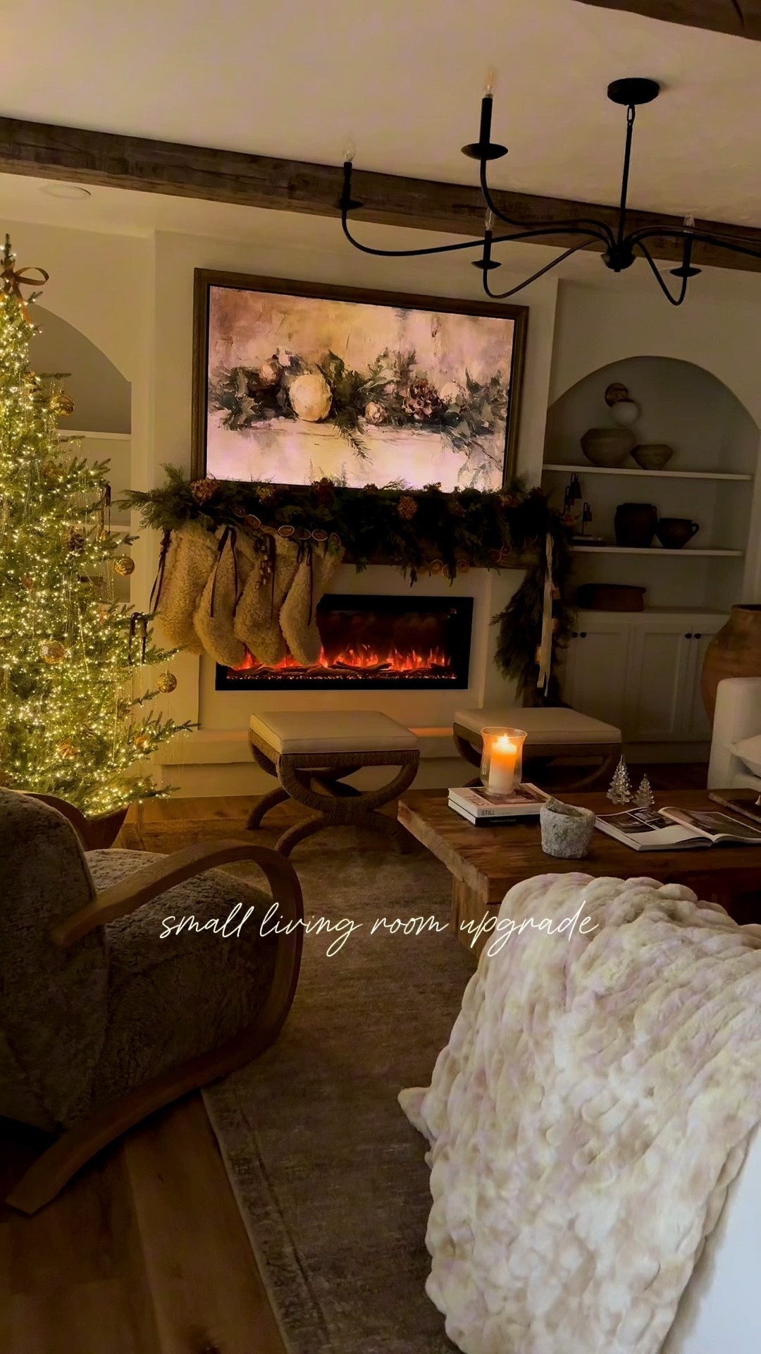 Just in time for the holidays - I added a couple more seats to my living room. I found these  ottomans from @wayfair and they fit my neutral space perfectly! #wayfair #wayfairpartner #ad