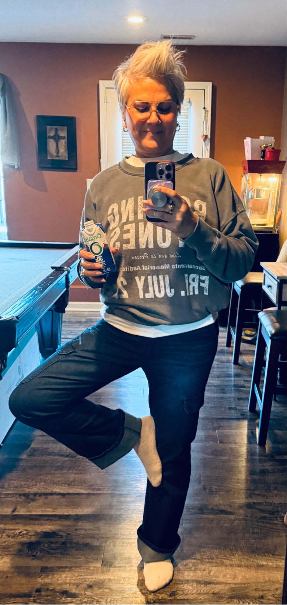 ✅ 30g of protein within 30 min of waking 
✅ get up, get dressed 
✅ skin care and/or makeup 
✅ balance on one leg 

(This sweatshirt is on sale!)

#LTKSaleAlert #LTKOver40 #LTKFitness