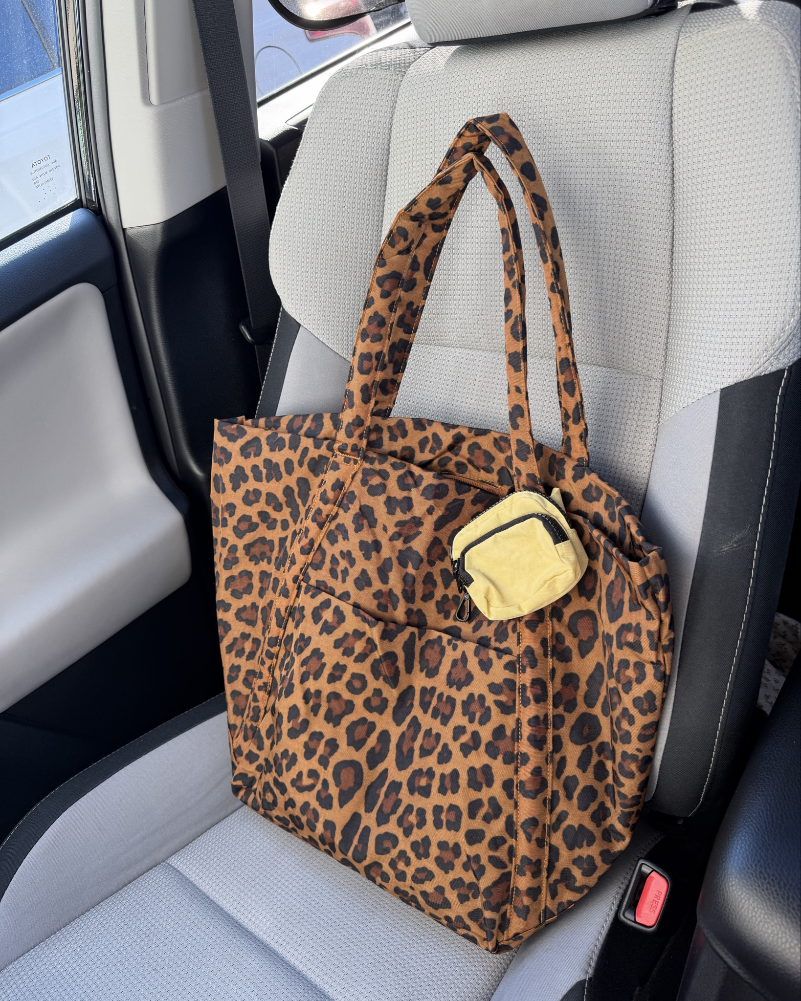 best mom bag ⚡️🌈🐆 + lil mini fanny pack for binkies!!!

#LTKKids #LTKmomlife #LTKSpringSale