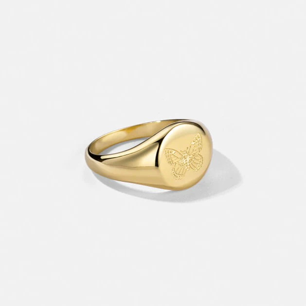 Flight Gold Signet Ring | Victoria Emerson