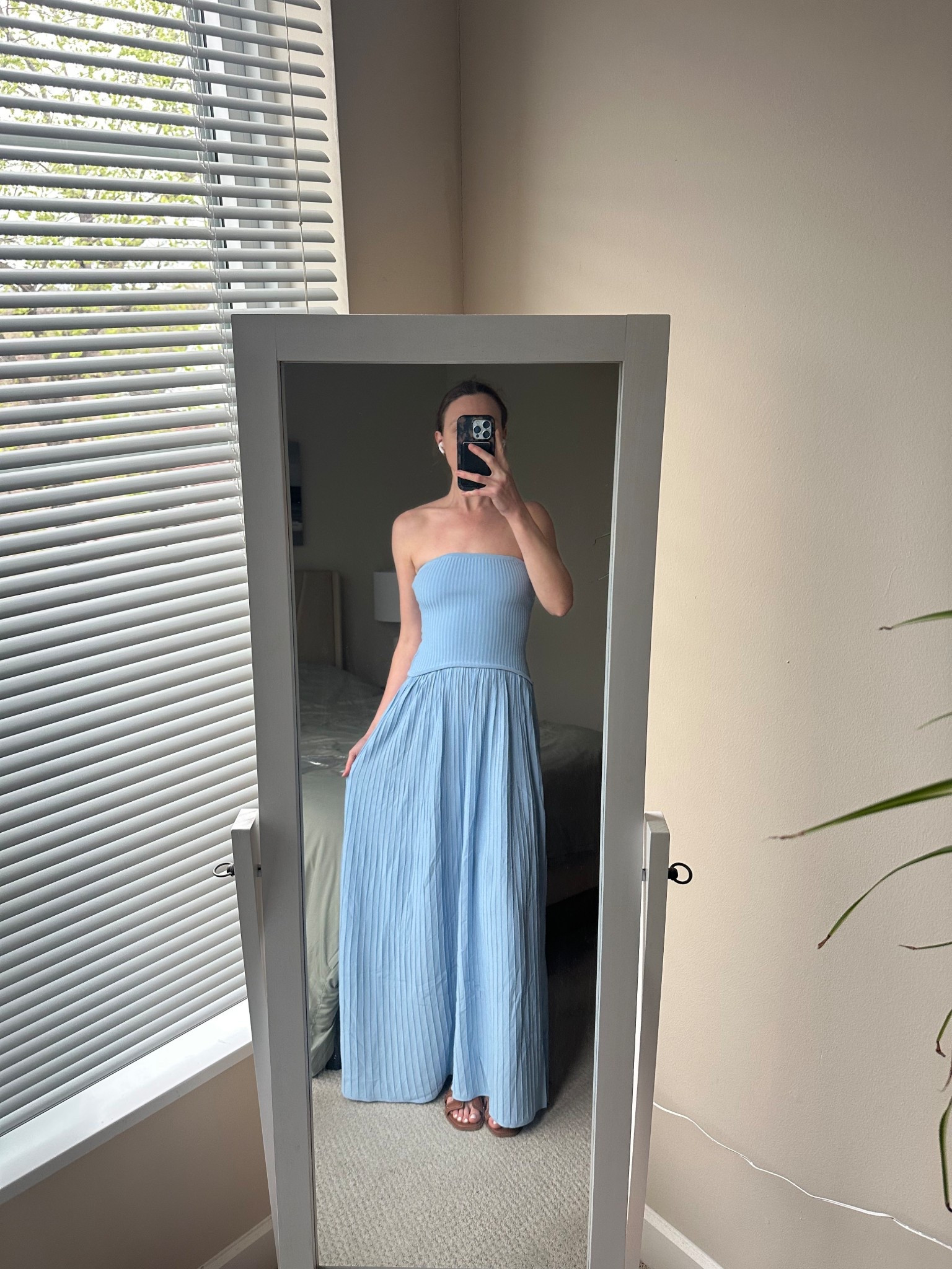 Solid & Striped Blue Lagoon Strapless Soglio Maxi Dress

#LTKMothersDay #LTKSeasonal #LTKBump