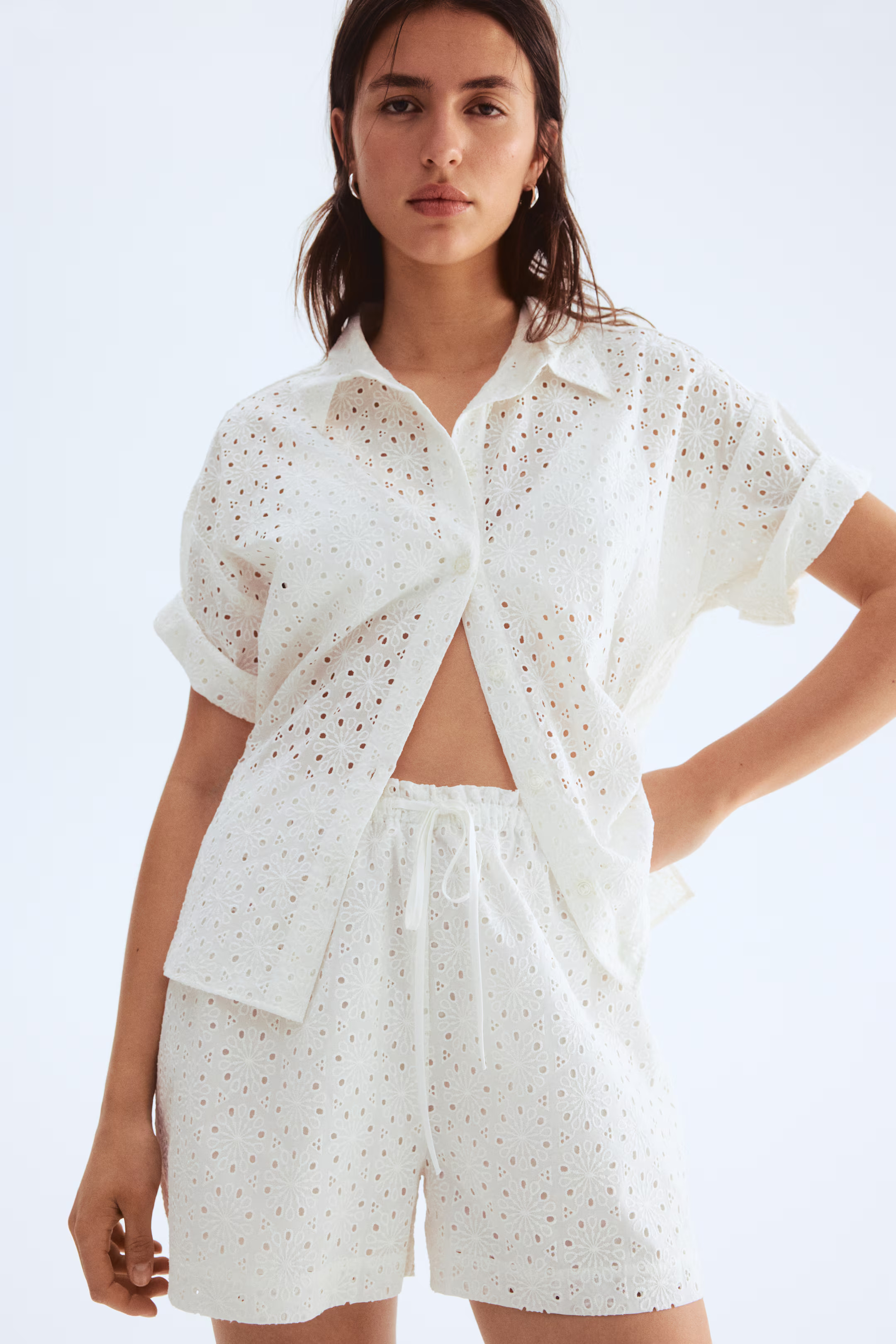 Broderie anglaise shorts | H&M (UK, MY, IN, SG, PH, TW, HK)
