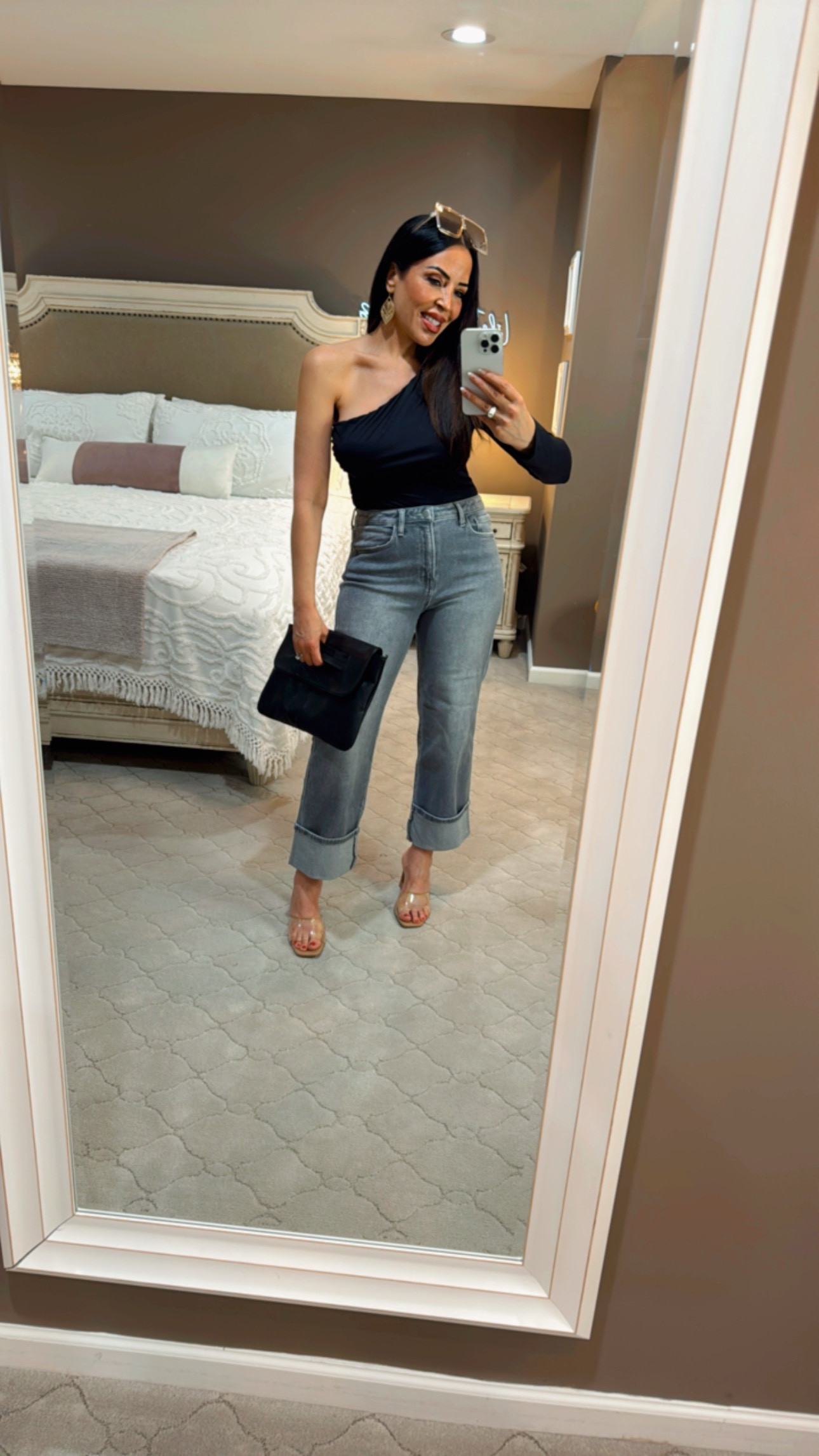 I’m falling in love with all things Vici! These jeans are so stretchy and comfy! I cannot wait to wear them in the summer with halter tops. This whole look is affordable and perfect for a night out. Check it out! 
🩶🖤🩶🖤🩶🖤🩶🖤🩶🖤🩶

#LTKStyleTip #LTKOver40 #LTKFindsUnder50