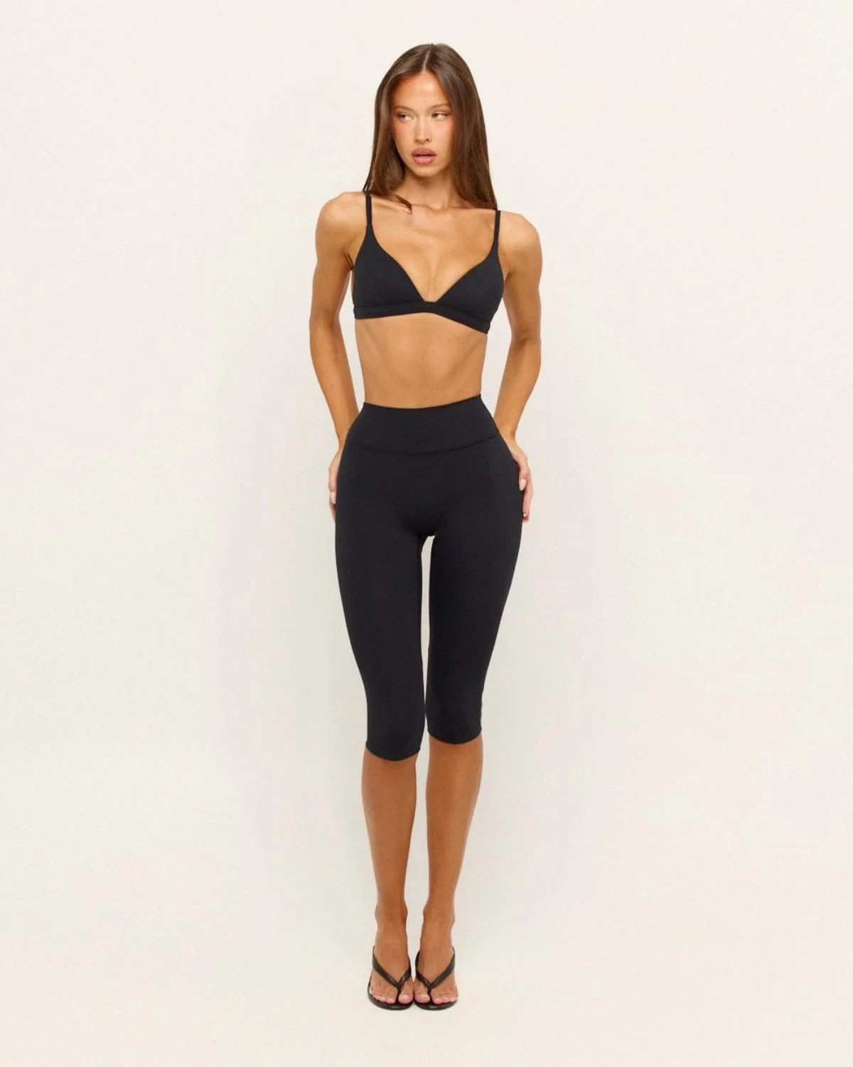 Form Invisible Scrunch Capri Leggings | Black | Crop Shop Boutique US