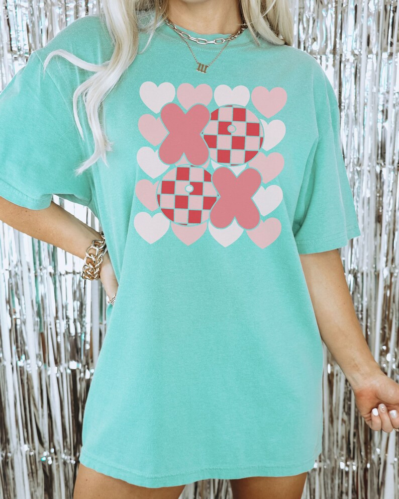 Retro Comfort Colors Valentines Day T-shirt, XOXO Shirt For Women, Teacher Valentines Day Shirt, ... | Etsy (US)