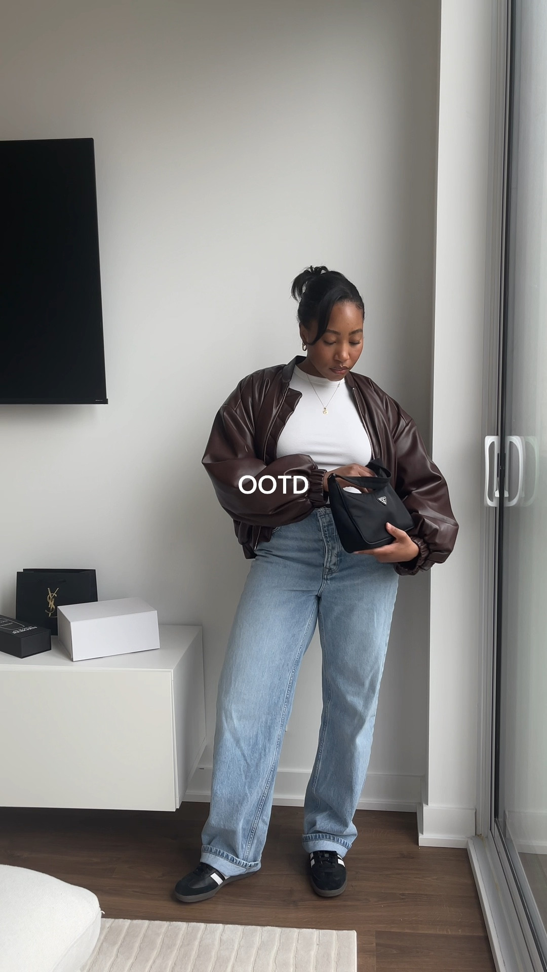 A little Sunday ootd🤍🧥✨

#LTKWatchNow #LTKSeasonal