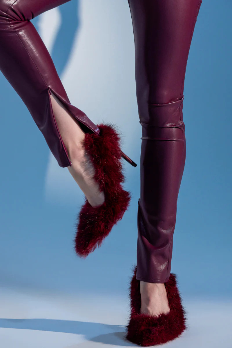 AZALEA WANG KURT BURGUNDY FUR EMBELLISHED PUMP | AKIRA