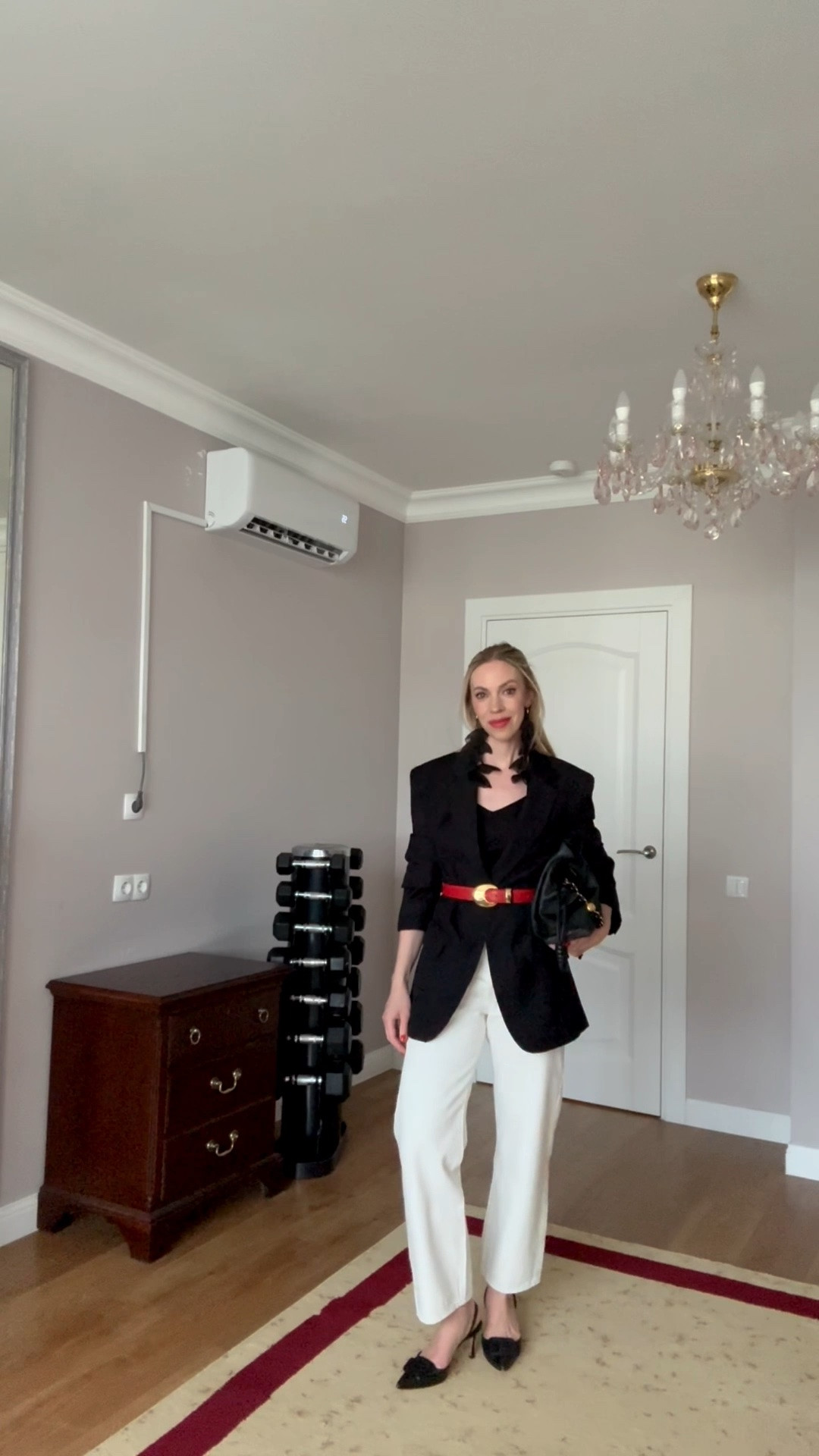 Date night outfit, oversized blazer with belt, @levi white baggy jeans, Loewe Flamenco handbag, style over 40

#LTKOver40 #LTKSeasonal #LTKgrwm