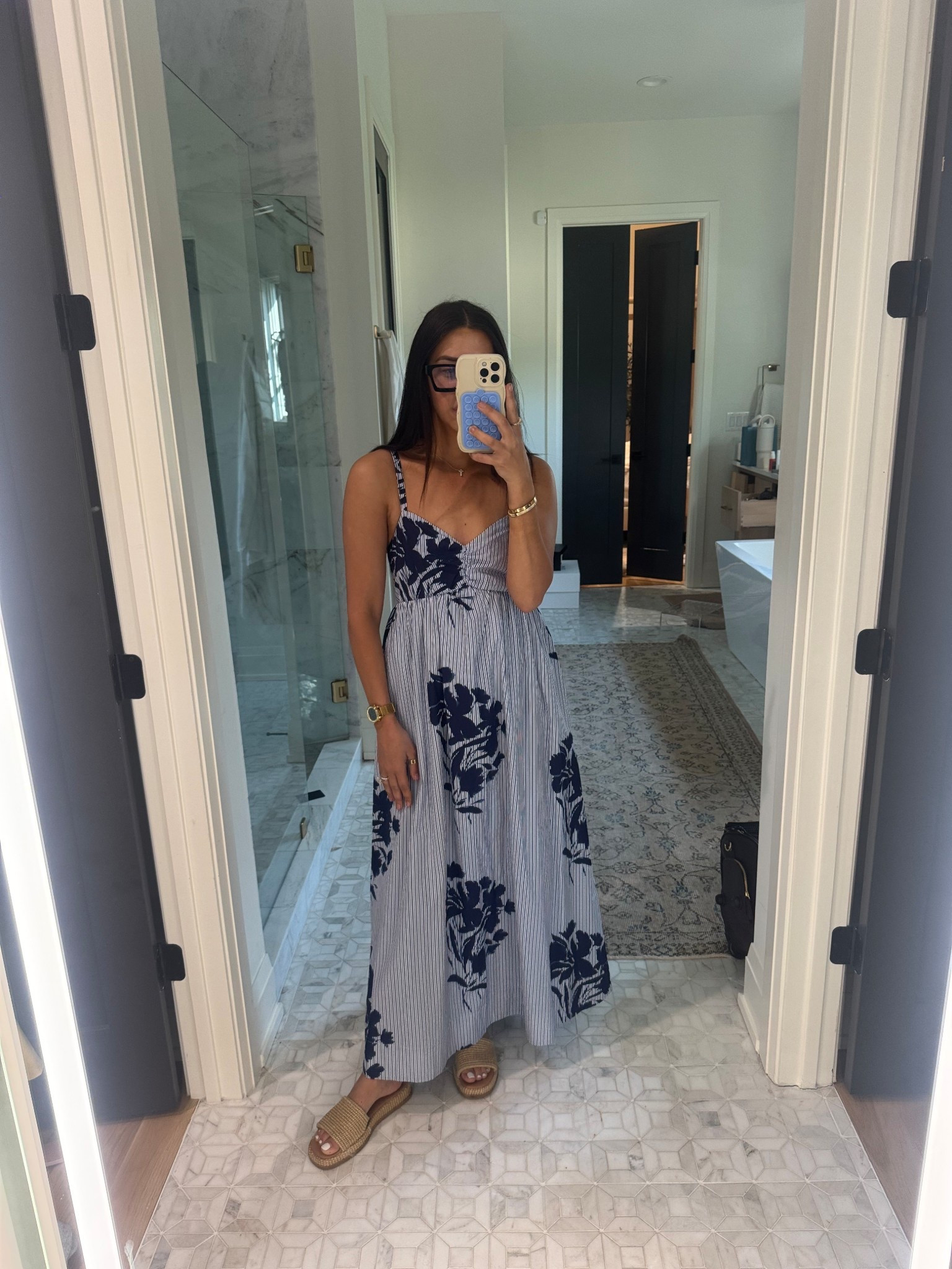 Dress: small

The detail on this dress is so good! Pieces like these look like designer and you’re getting 30% off plus stackable 15% off w/code: blameitondede @abercrombie #abercrombiepartner