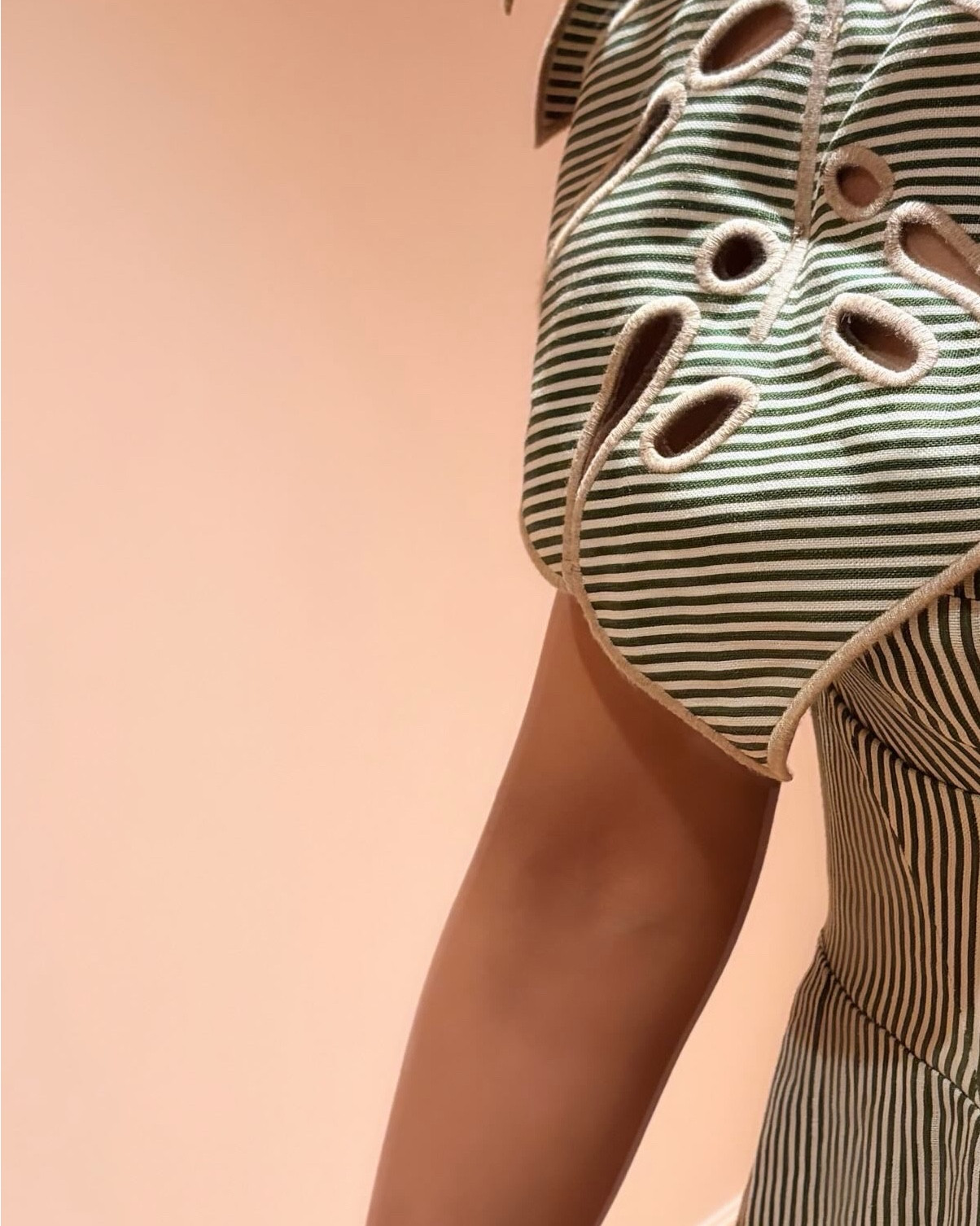 …
summer looks from tuckernuck! 

linking a few dresses. 




#LTKTravel #LTKSwim #LTKootd