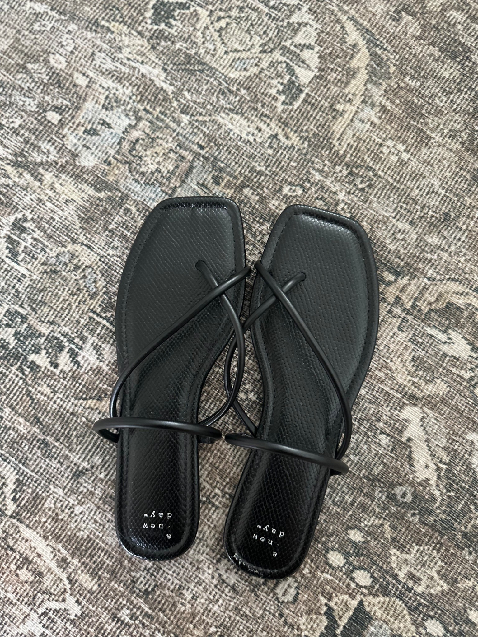 Square toe flip flops are in! Elevated flip flops! So cute and comfortable TTS

#LTKMidsize #LTKSaleAlert