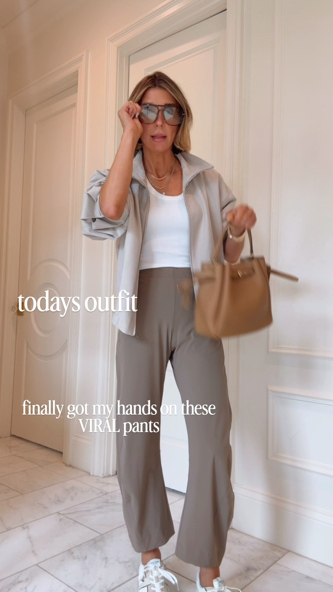 Finally got my hand on the viral Rutie pants and they are worth the hype! 
Comfortable, flattering, love, elastic waist, I like the flat front waistband, machine was washable and wrinkle resistant. I suggest sizing up one size, I'm usually a 2 and need a size 4 - I'm 5'7 for reference