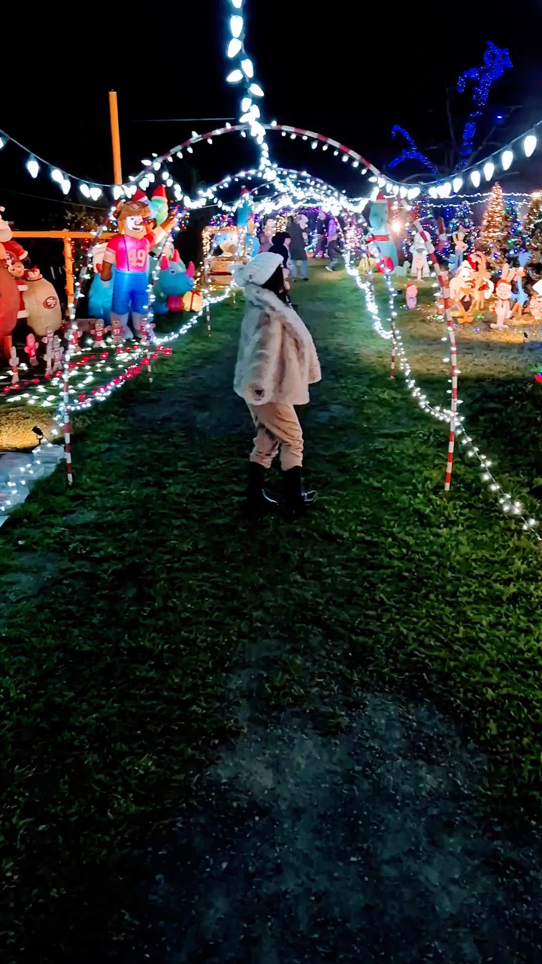 Wearing a large in the jacket. Super soft! Cute!!! Boots are tts #freepeople#furcoat#fauxfur#boots #mensholiday


#LTKHoliday #LTKdayinmylife #LTKGiftGuide