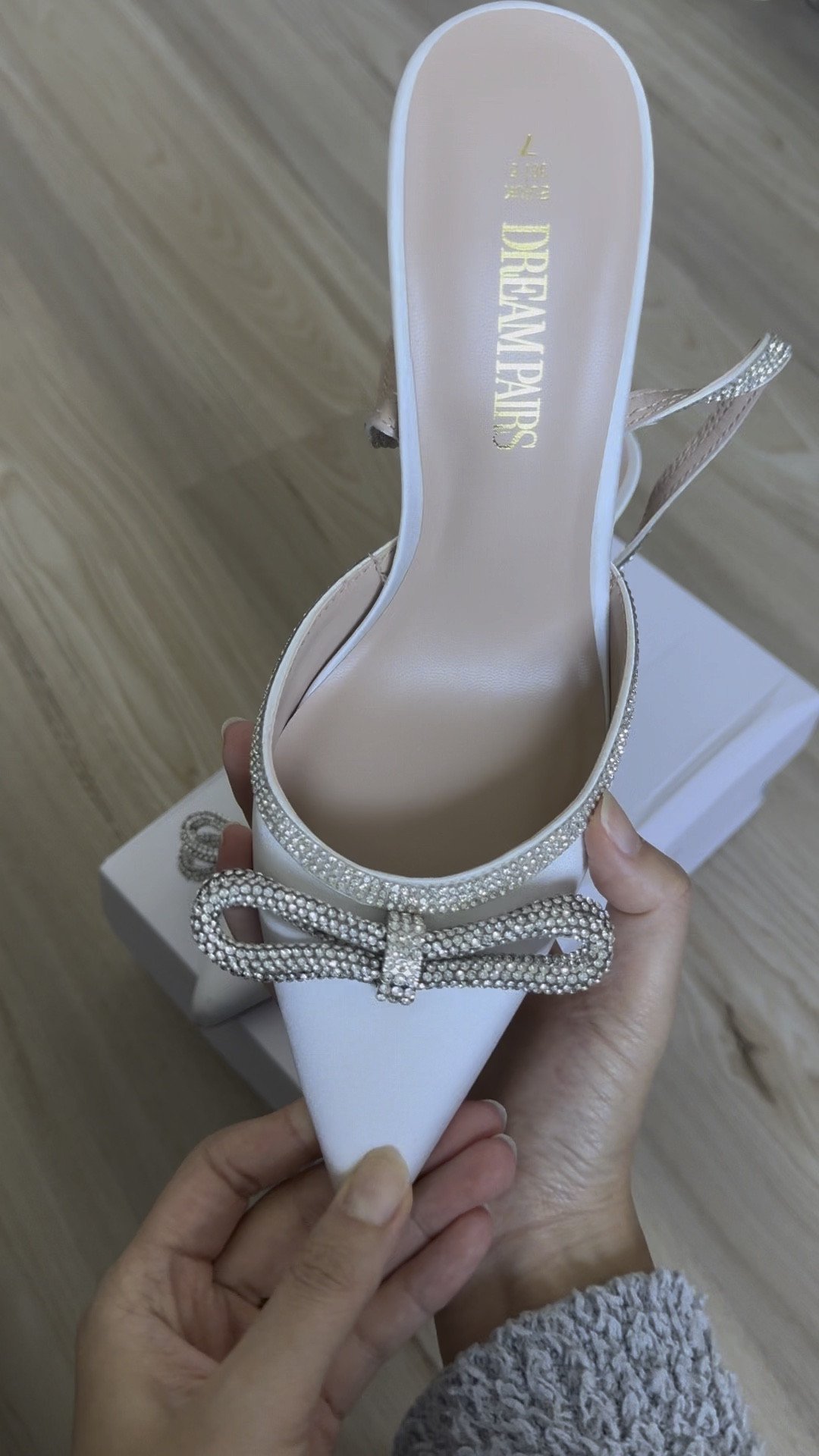 White heels, white shoes, bow heels, bridal shoes, Amazon heels, Amazon shoes, bride to be shoes

#LTKWedding #LTKFindsUnder50 #LTKShoeCrush