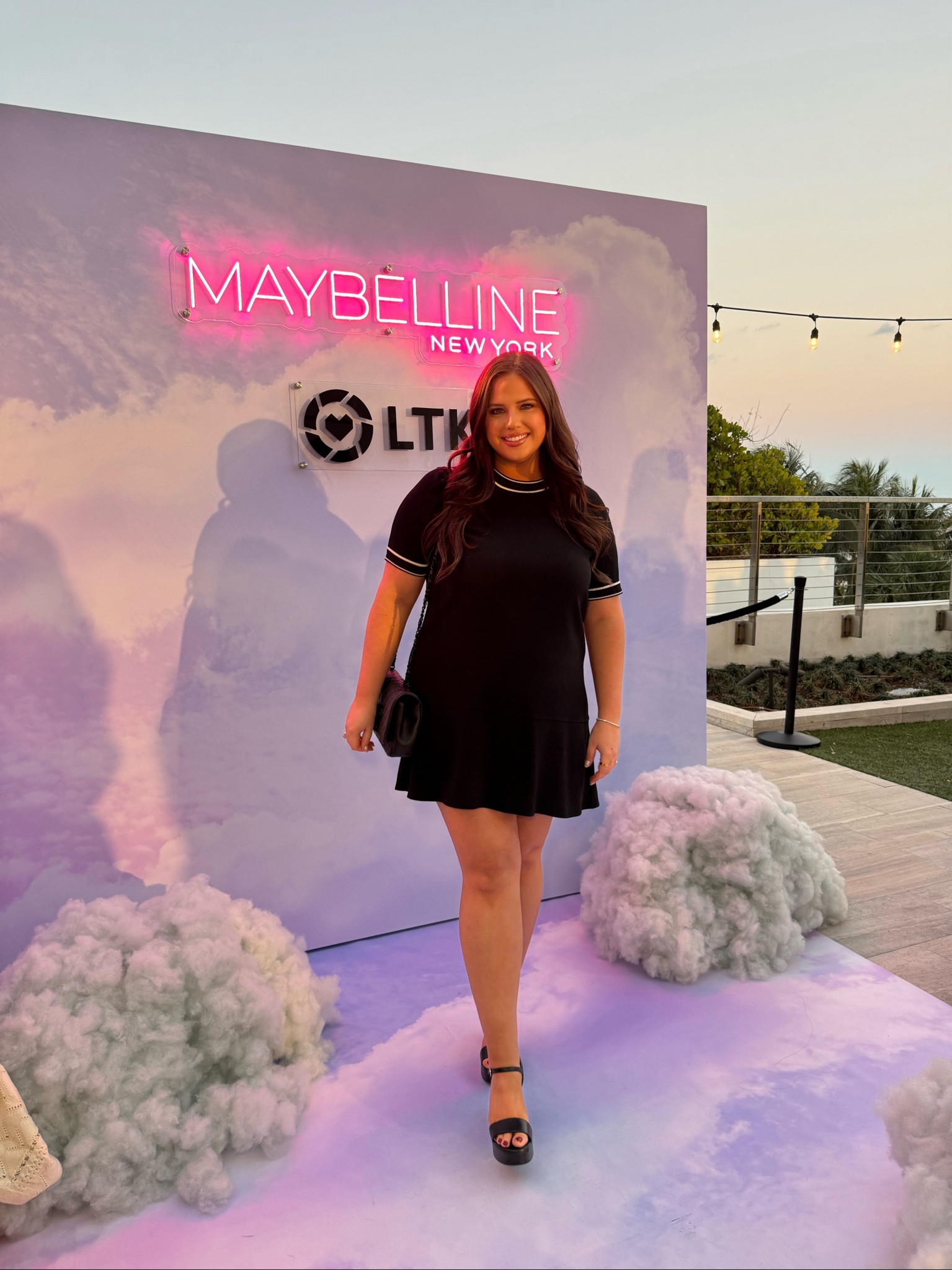 LTK x Maybelline event 🩷 

I got to try out the new Maybelline 24 hour skin tint  and Hot Chili Lip Lifter Gloss 🌶️  (both are AMAZING)  

I am shade 220 in the skin tint and using shade “hot honey” in the gloss 

#LTKbeauty