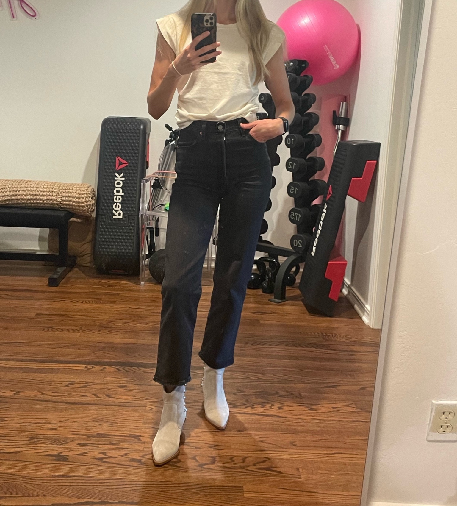 Levi’s jeans sale, 40% off

Wearing ribcage straight ankle 

Black Friday, Black Friday sale, cyber Monday, Fall outfits, travel, packing list, Europe trip, fall dresses, jeans, halloween decor, boots, halloween, family photos, thanksgiving, thanksgiving outfit, Christmas, Christmas gift, holiday gift guide, gifts, luxury gift, best friend gift, mother in law gift, mother gift, gift, fall fashion, fall transitional outfit, boots, gift guide, holiday outfit, work outfit

#LTKHoliday #LTKGiftGuide #LTKCyberWeek