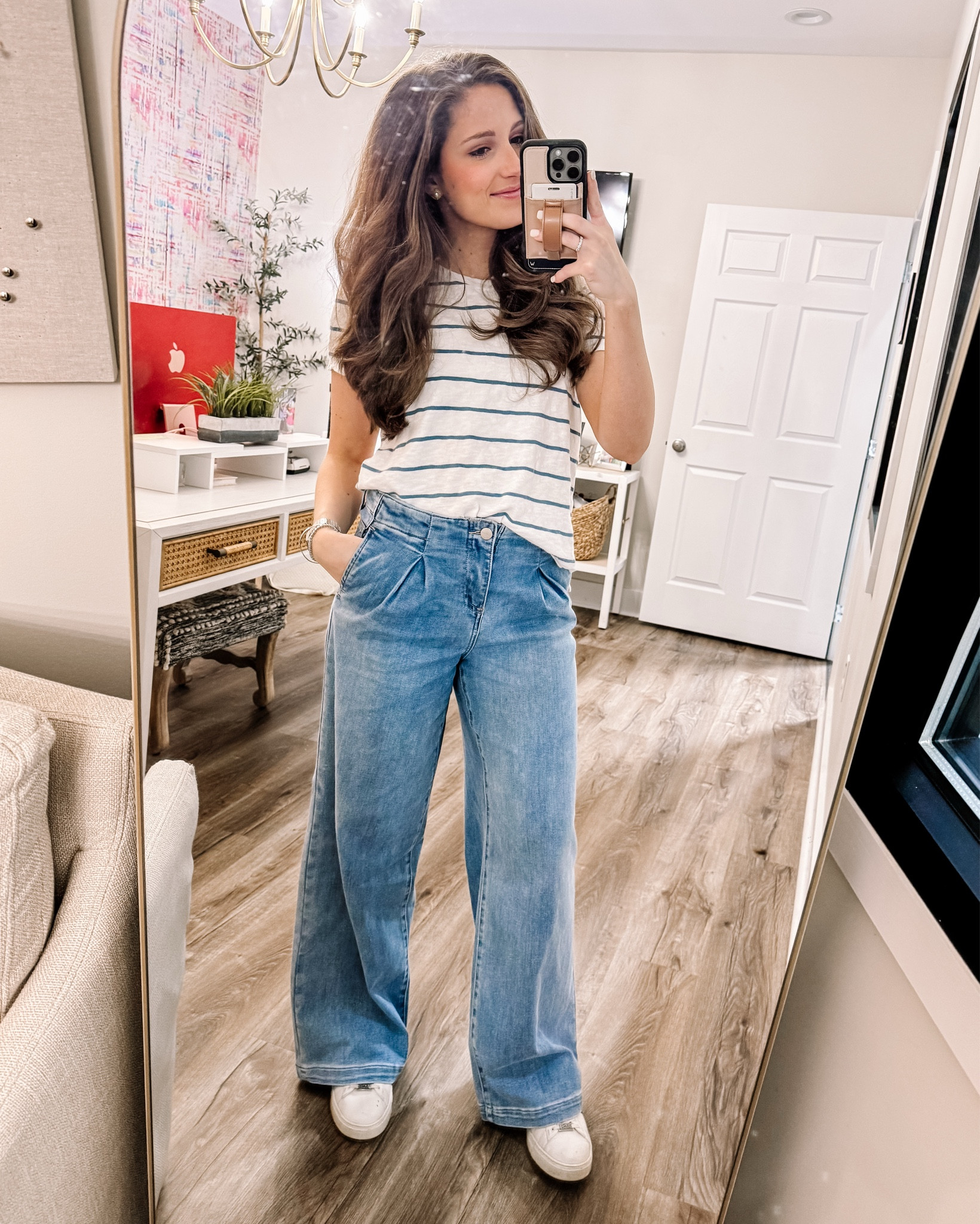 Jeans that literally don’t touch your legs are my fav 😂🫣👏🏻 #baggyjeans #jeans #thewillowtree #shopwillowteee  


#LTKSeasonal #LTKStyleTip #LTKWorkwear