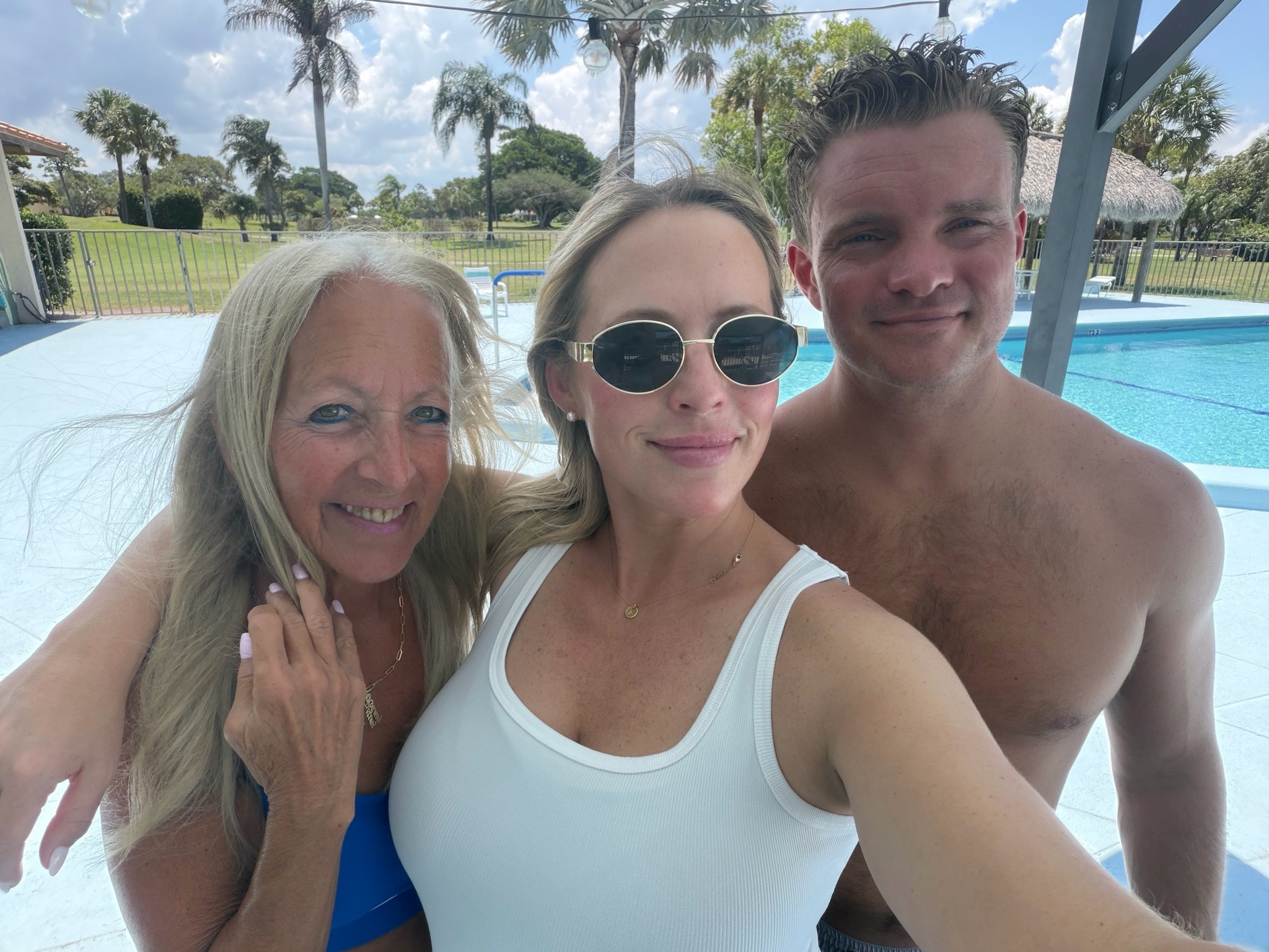 Mother’s Day pool day

#LTKMothersDay #LTKdayinmylife #LTKmomlife