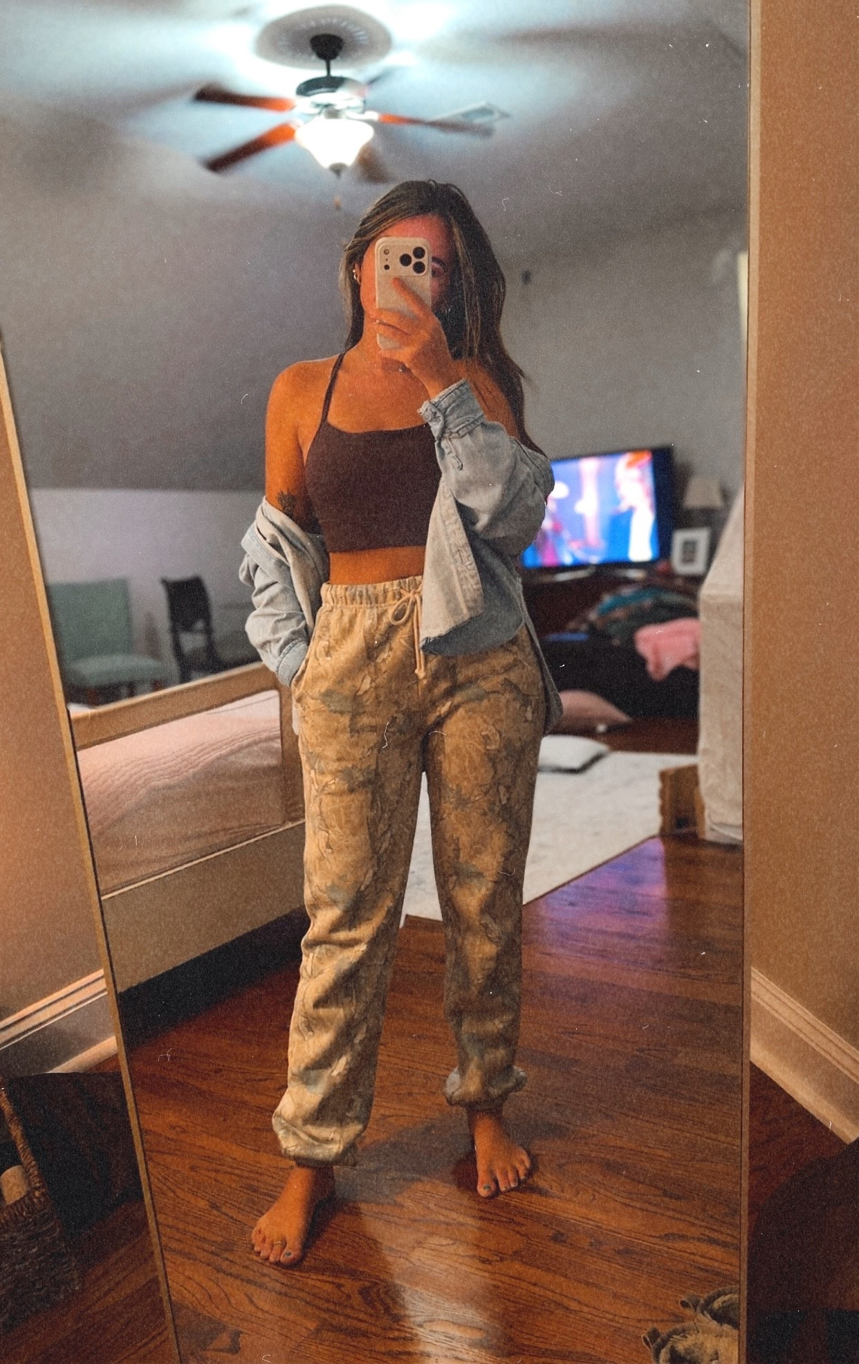 Viral Walmart camo joggers under $20! These are an oversized fit - I’m wearing an XS - 127 lbs normally a size 4/5 

#LTKU #LTKStyleTip #LTKPetite